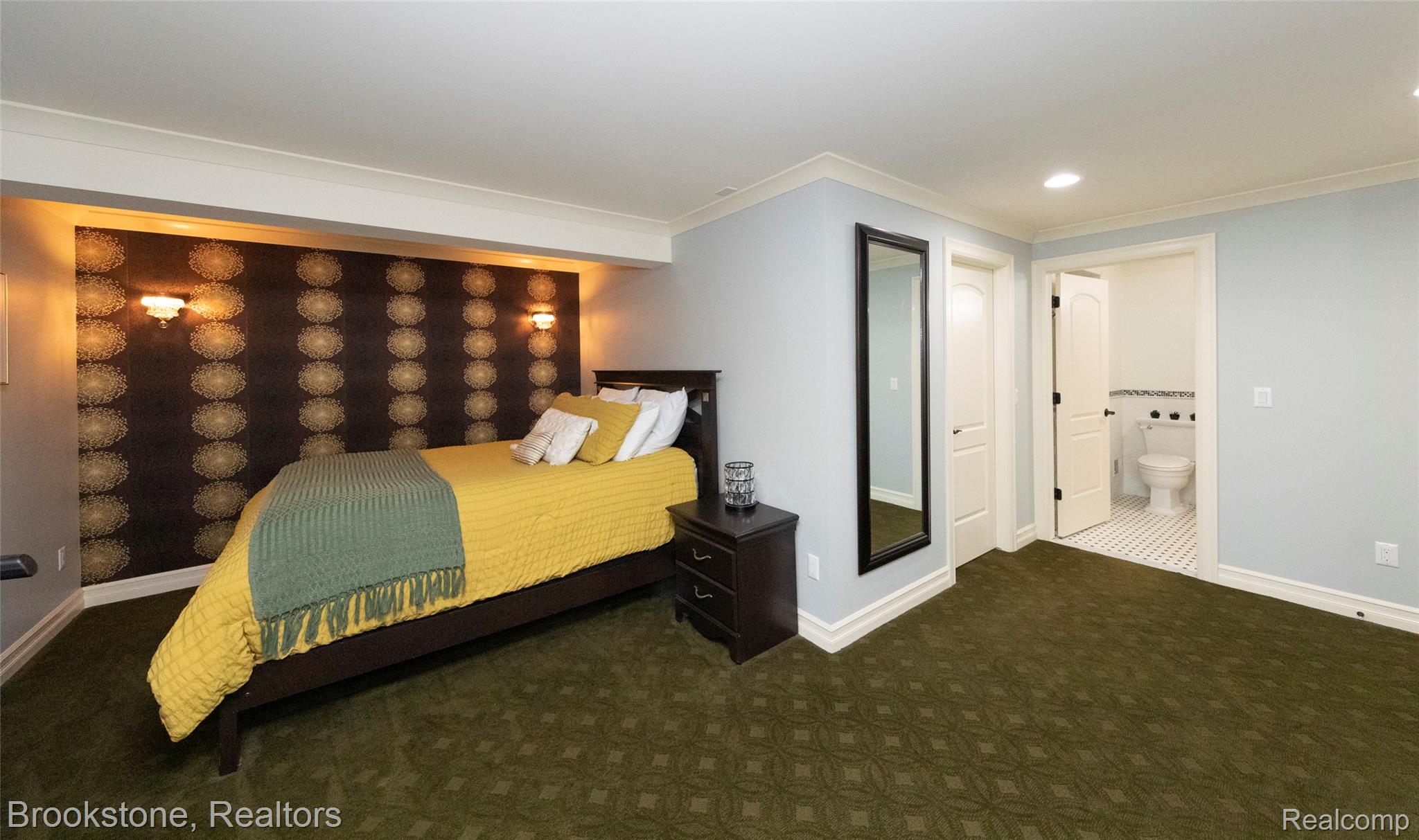 2157 CANTERWOOD