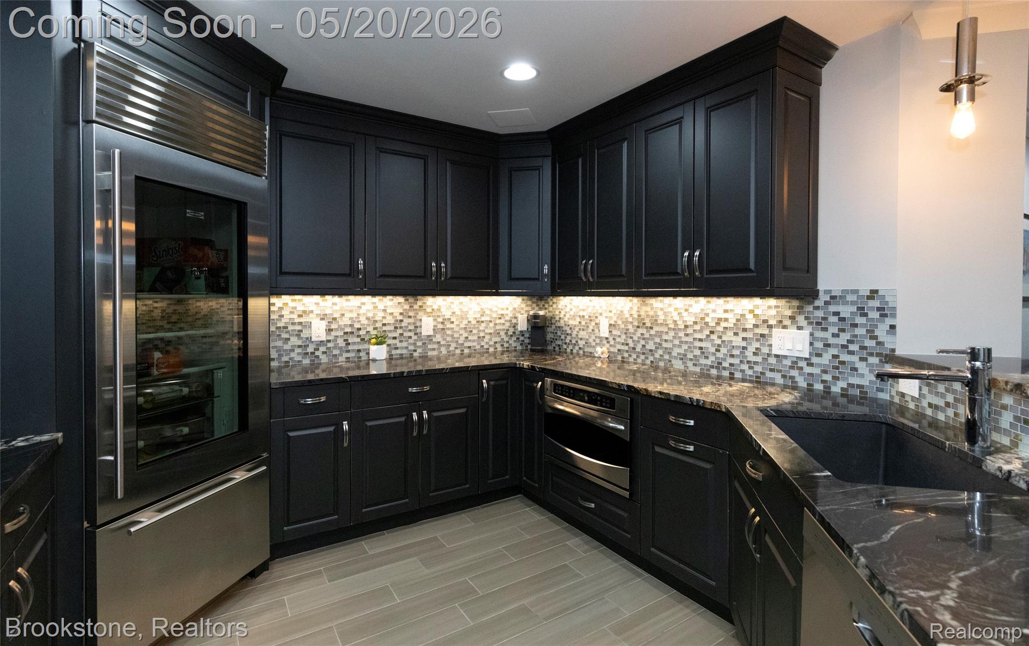 2157 CANTERWOOD
