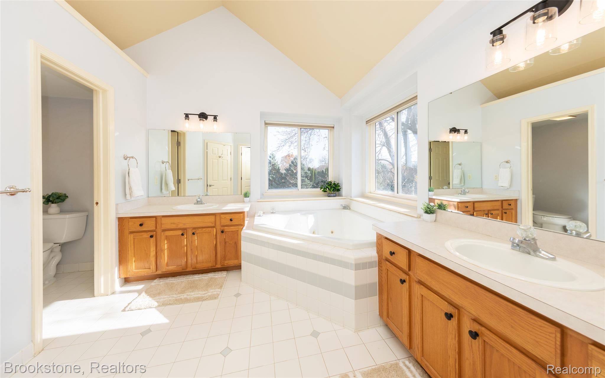 12567 BLUEBERRY Lane