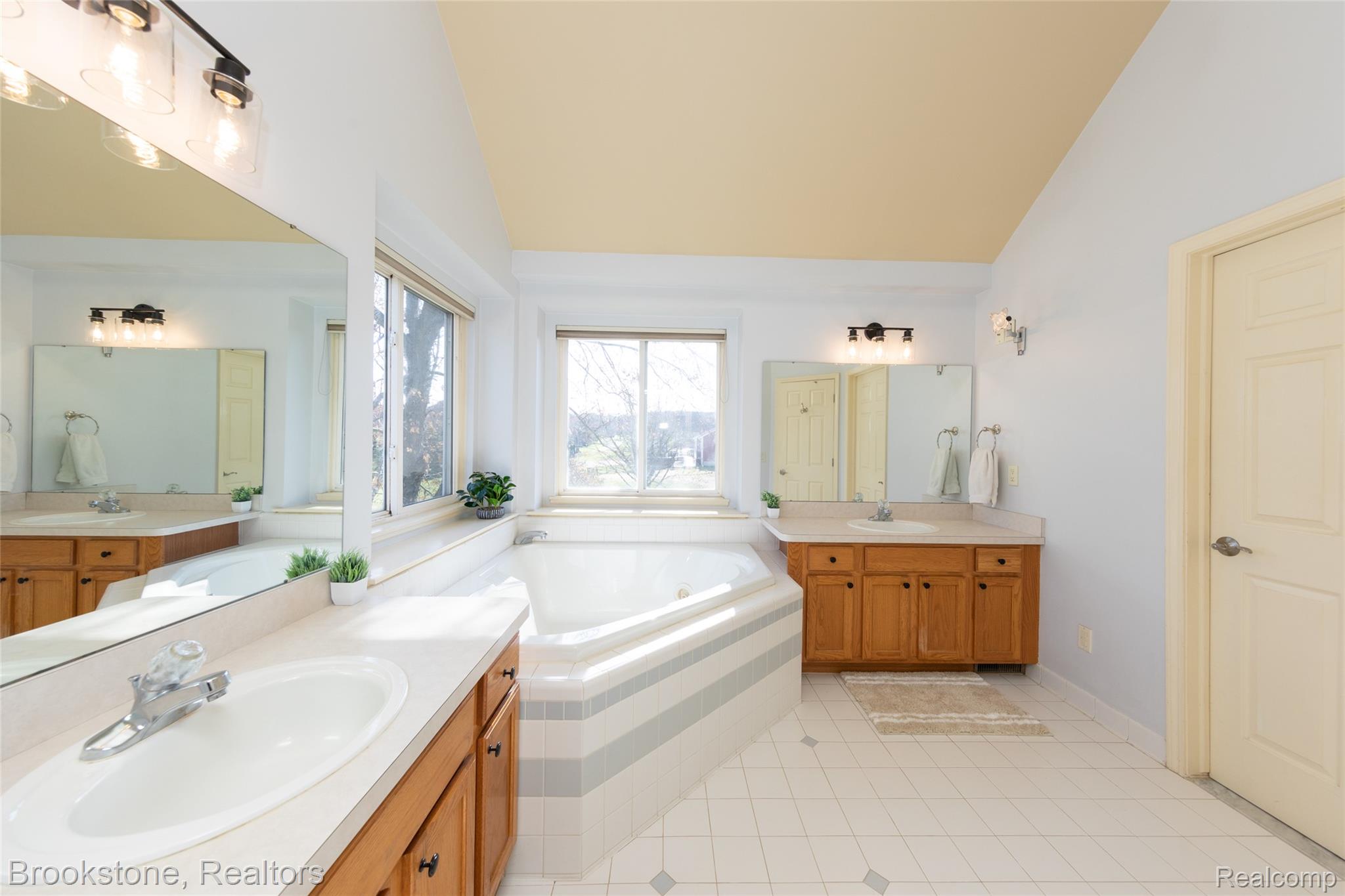 12567 BLUEBERRY Lane