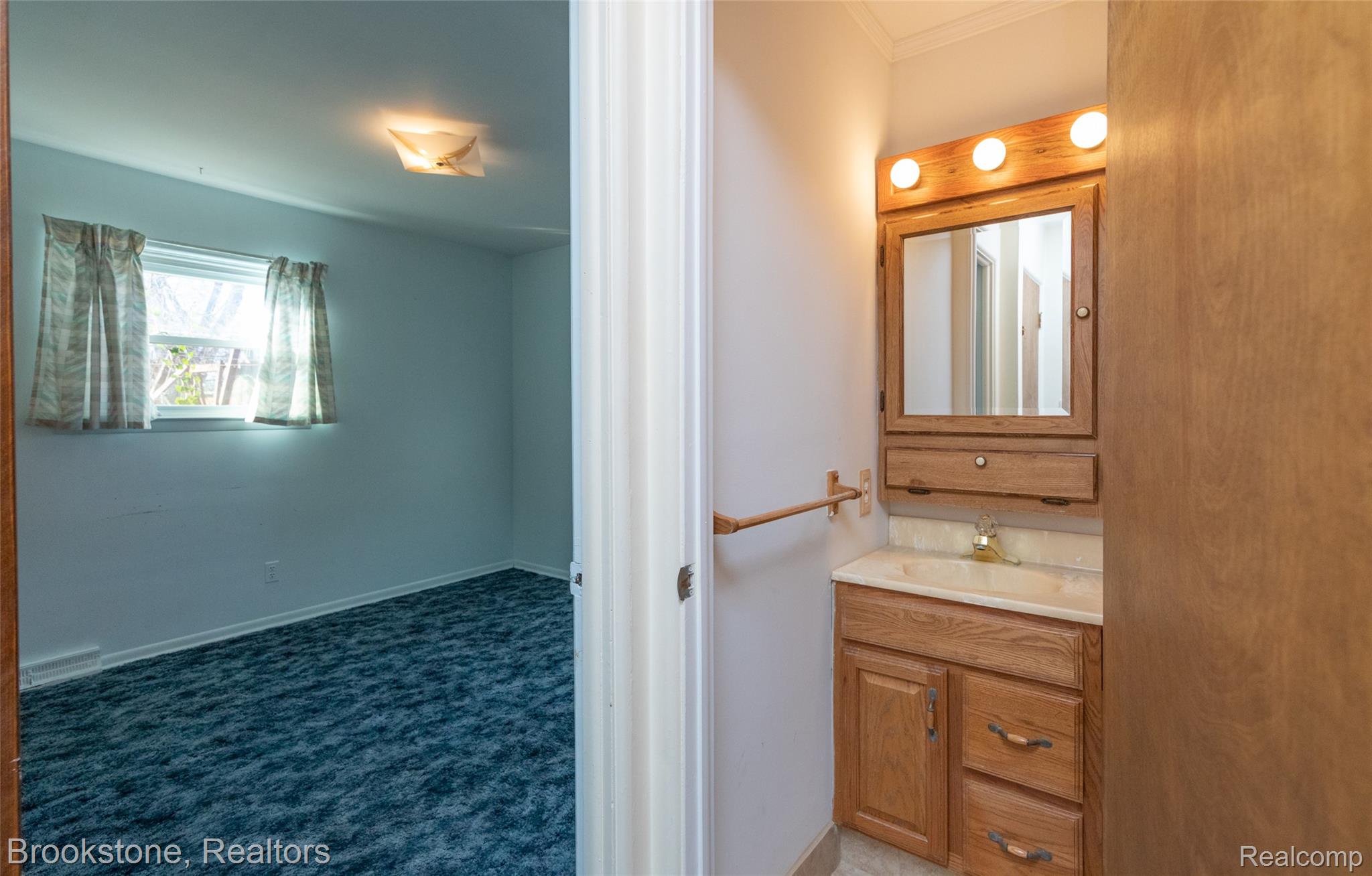 656 S S CASS LAKE Road