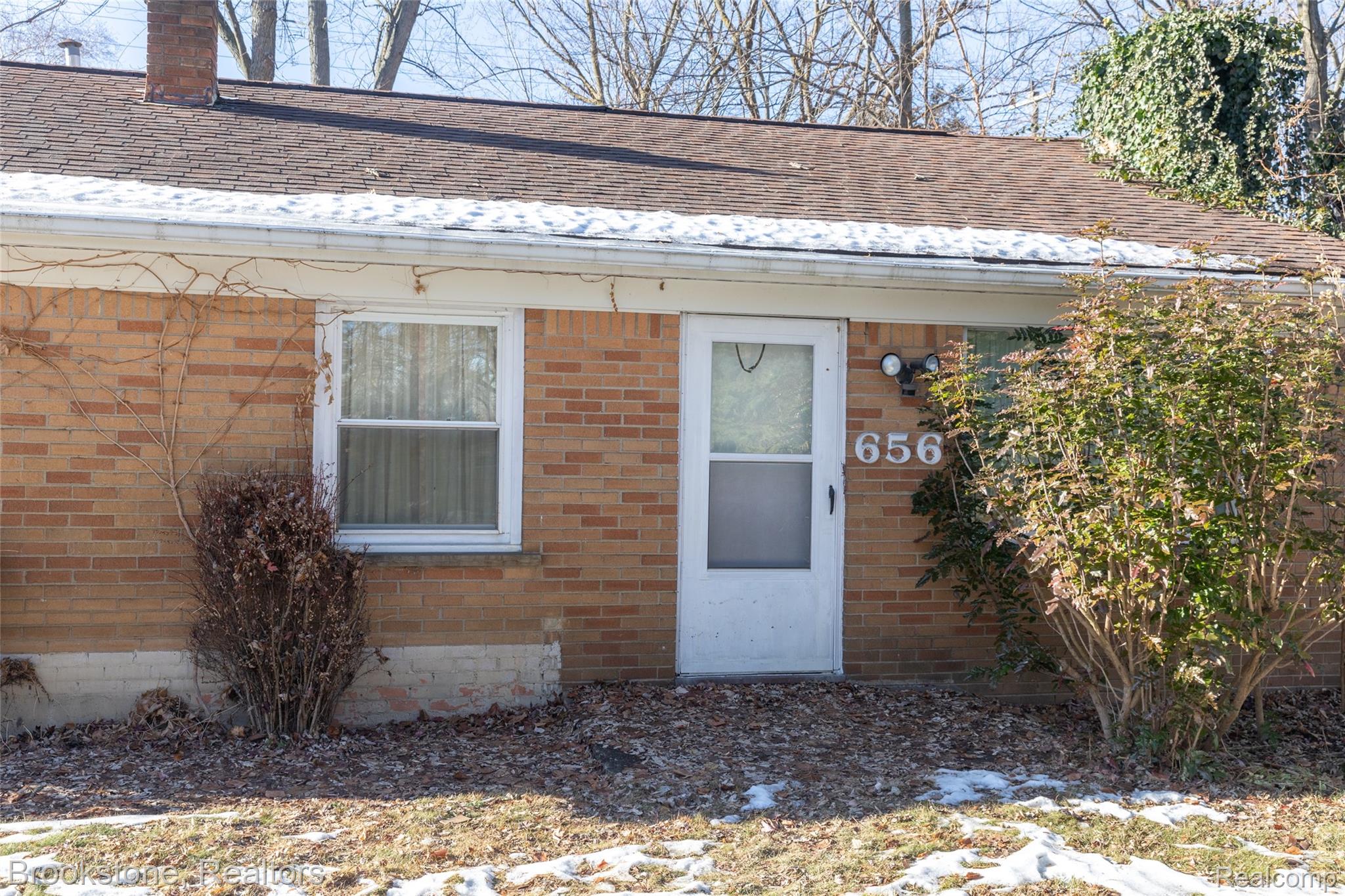 656 S S CASS LAKE Road