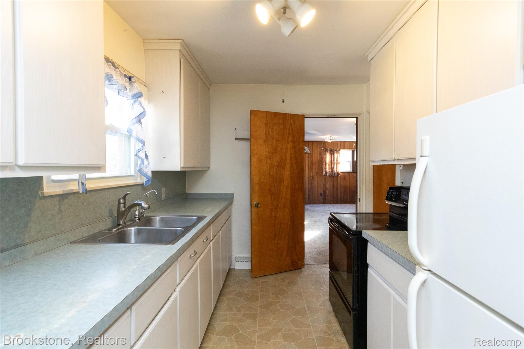 656 S S CASS LAKE Road