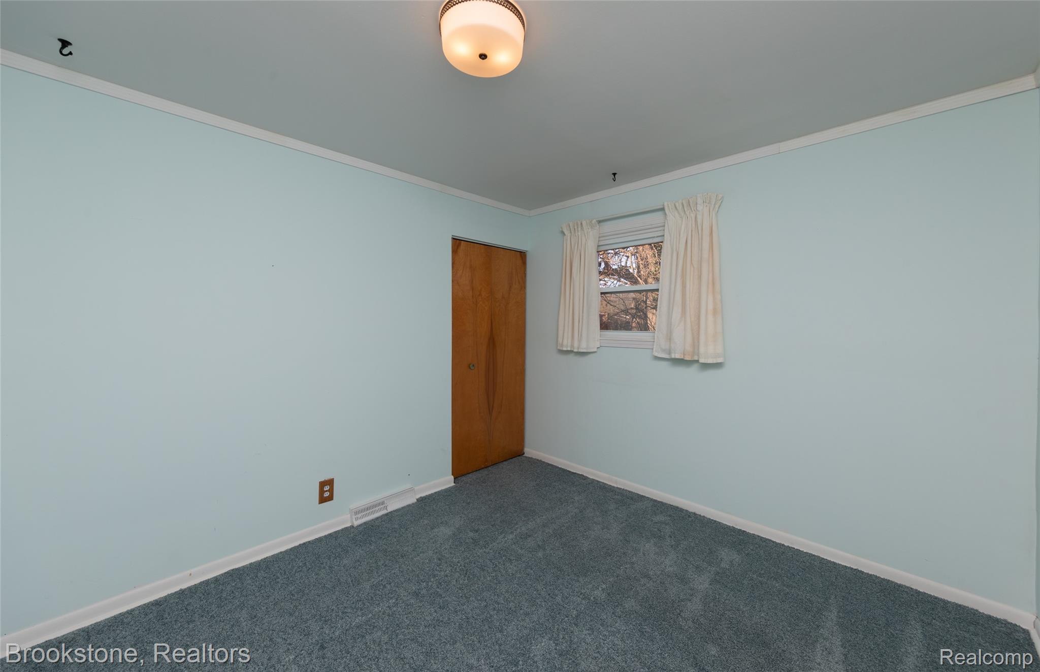 656 S S CASS LAKE Road