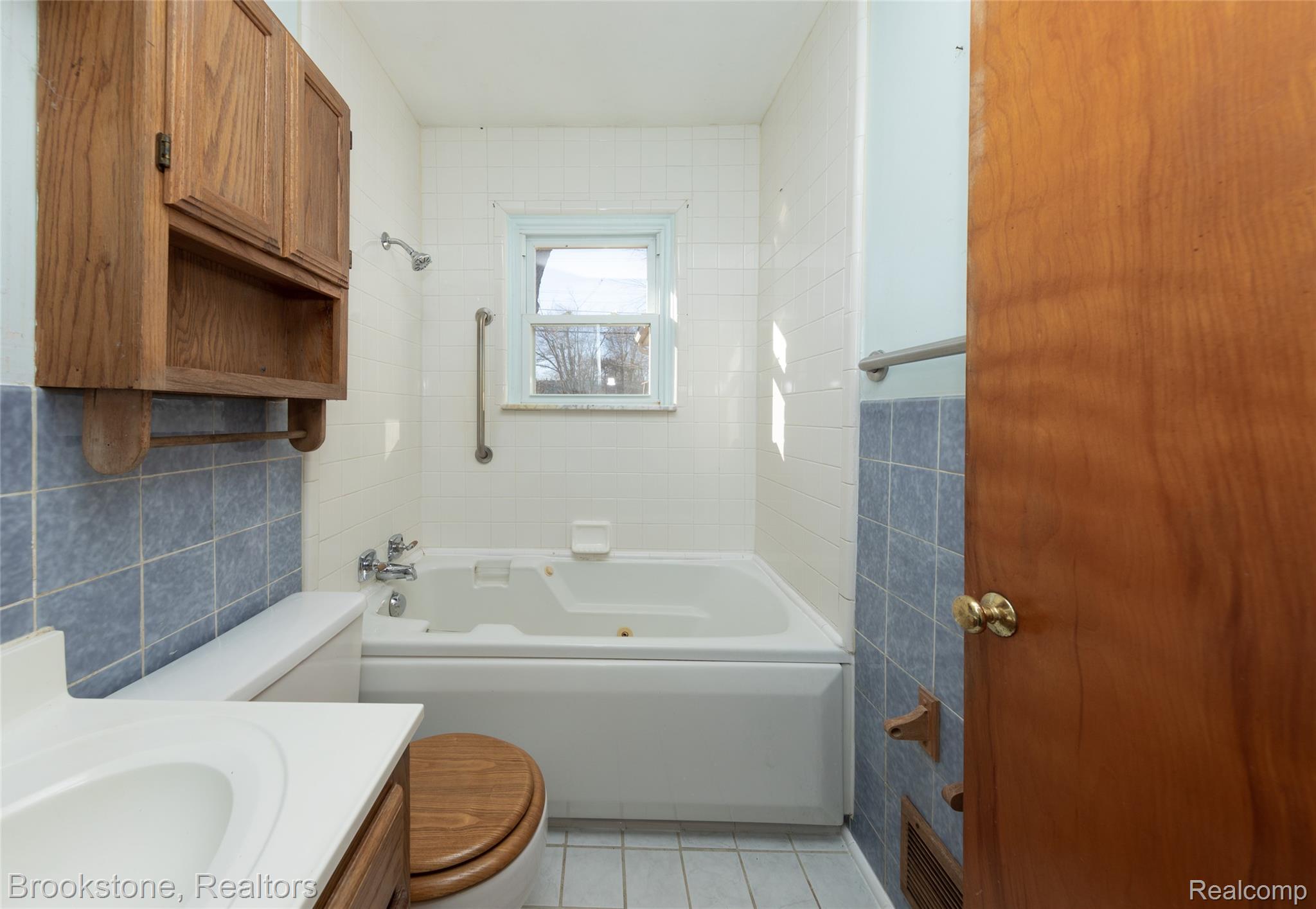 656 S S CASS LAKE Road