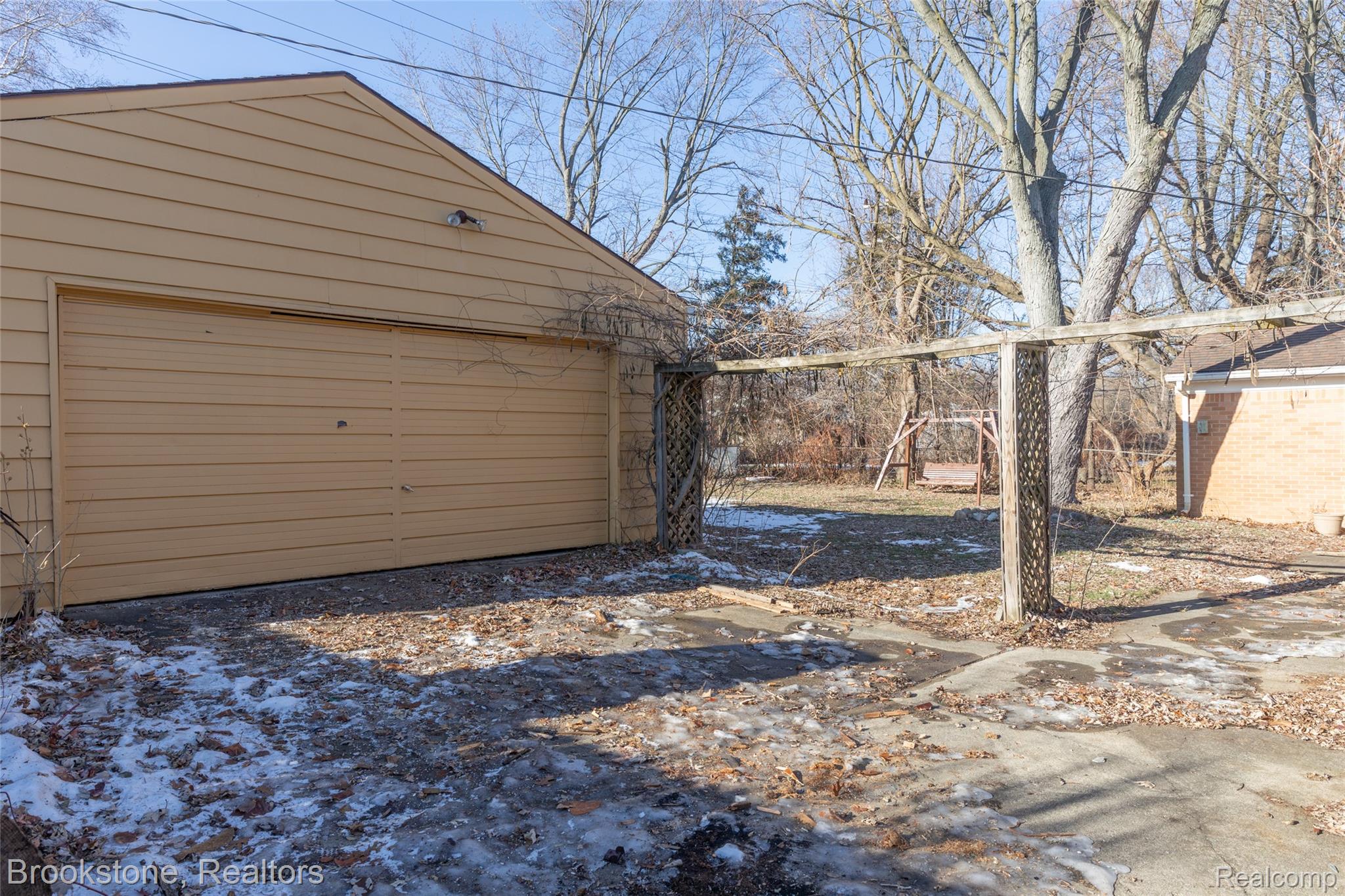 656 S S CASS LAKE Road