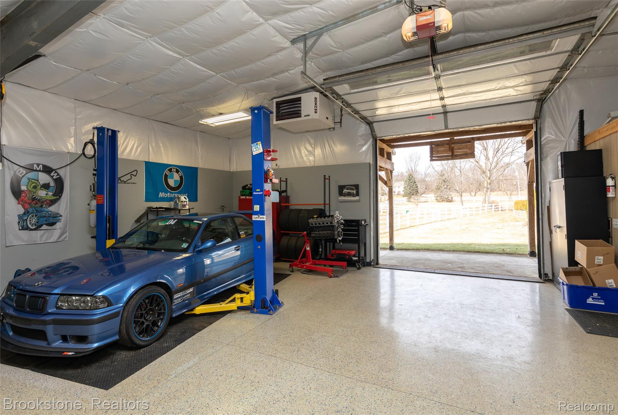 1077 HOLDEN