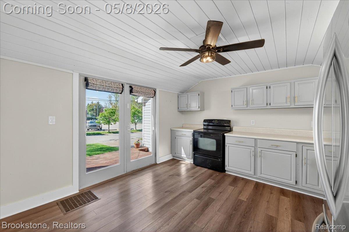 207 N Church