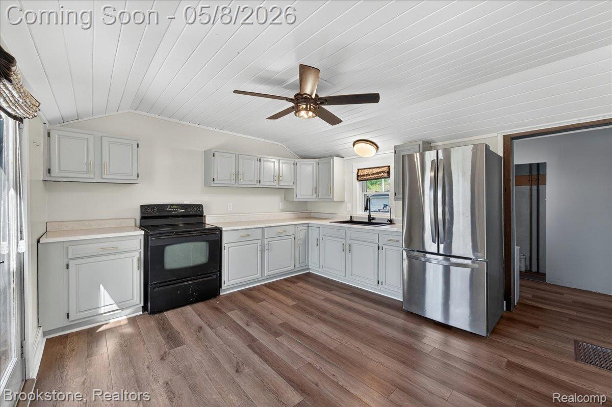 207 N Church
