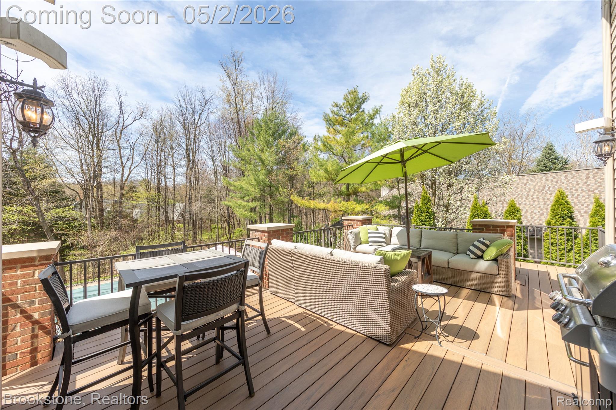 9811 KINGSTON POINTE