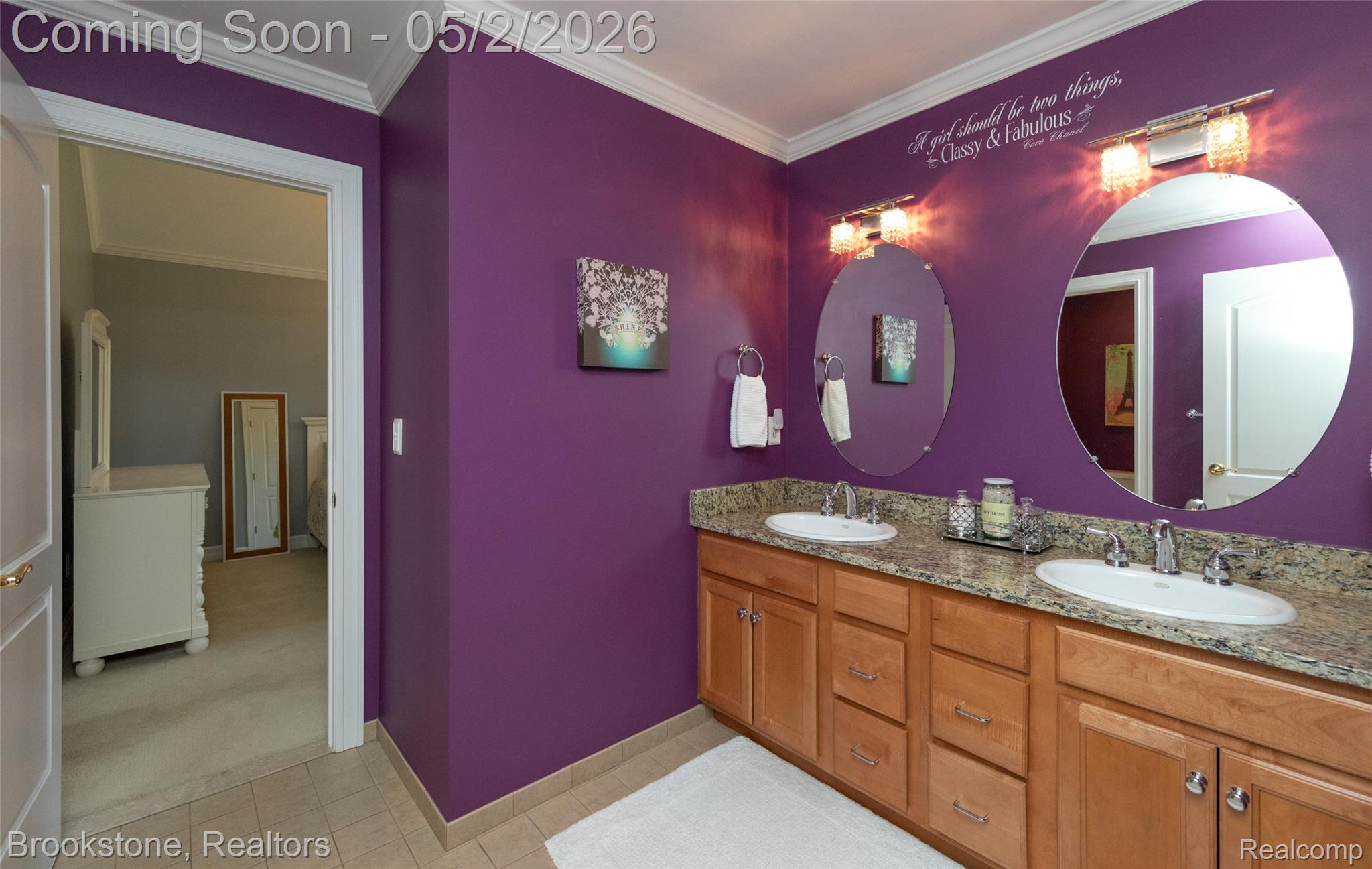 9811 KINGSTON POINTE