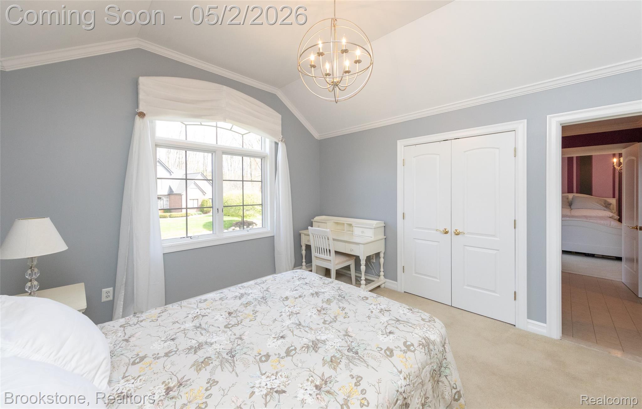 9811 KINGSTON POINTE