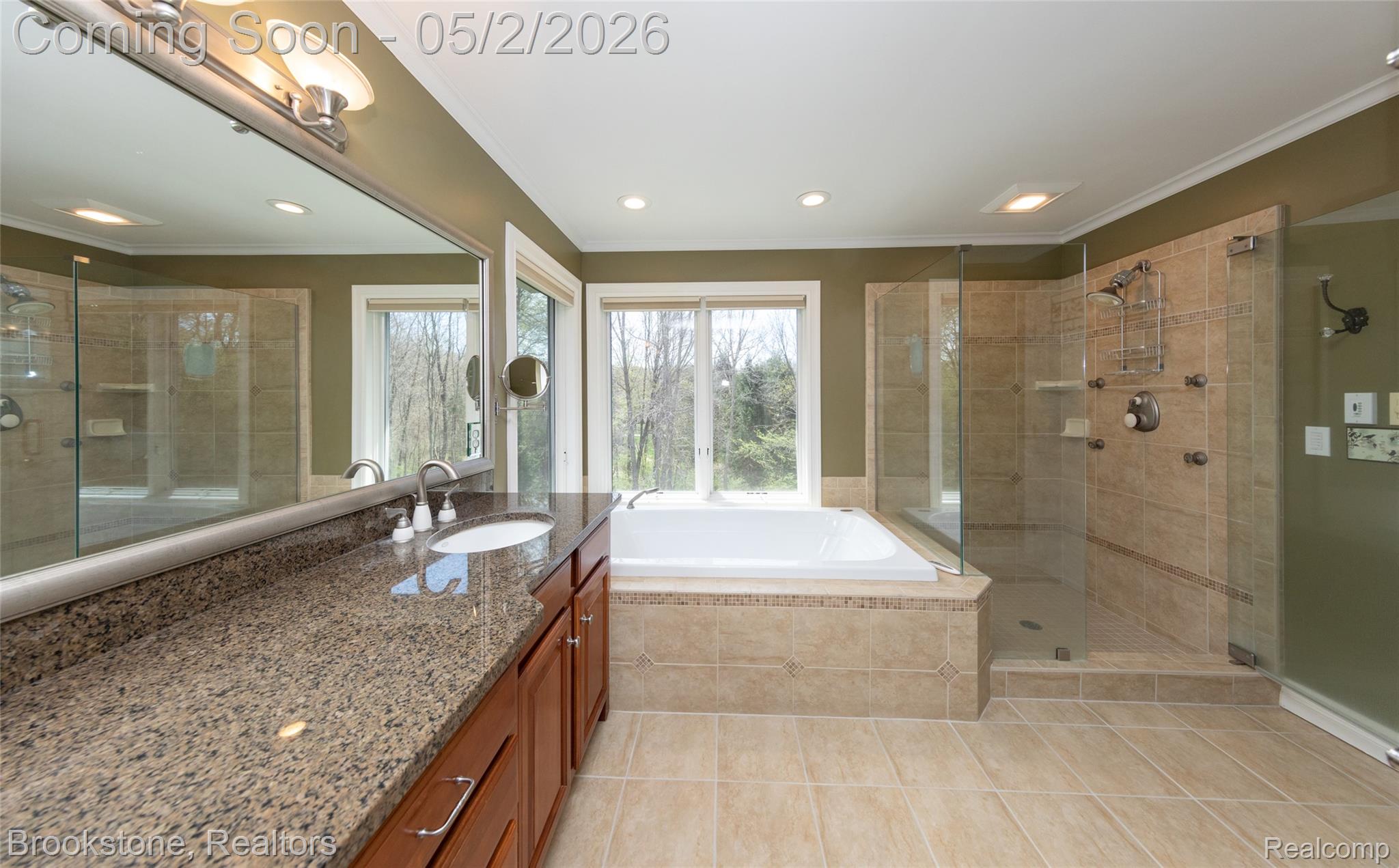 9811 KINGSTON POINTE