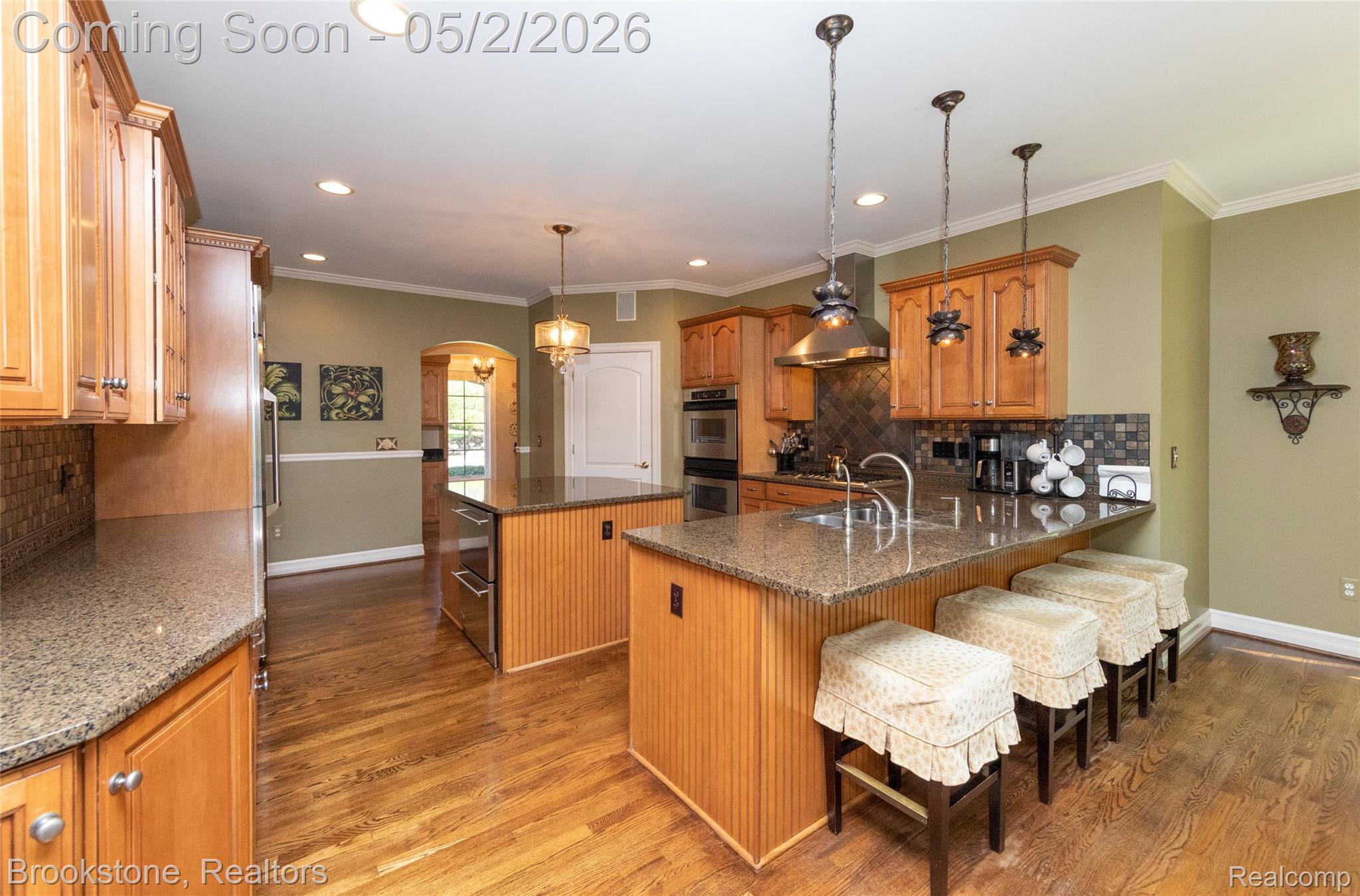 9811 KINGSTON POINTE
