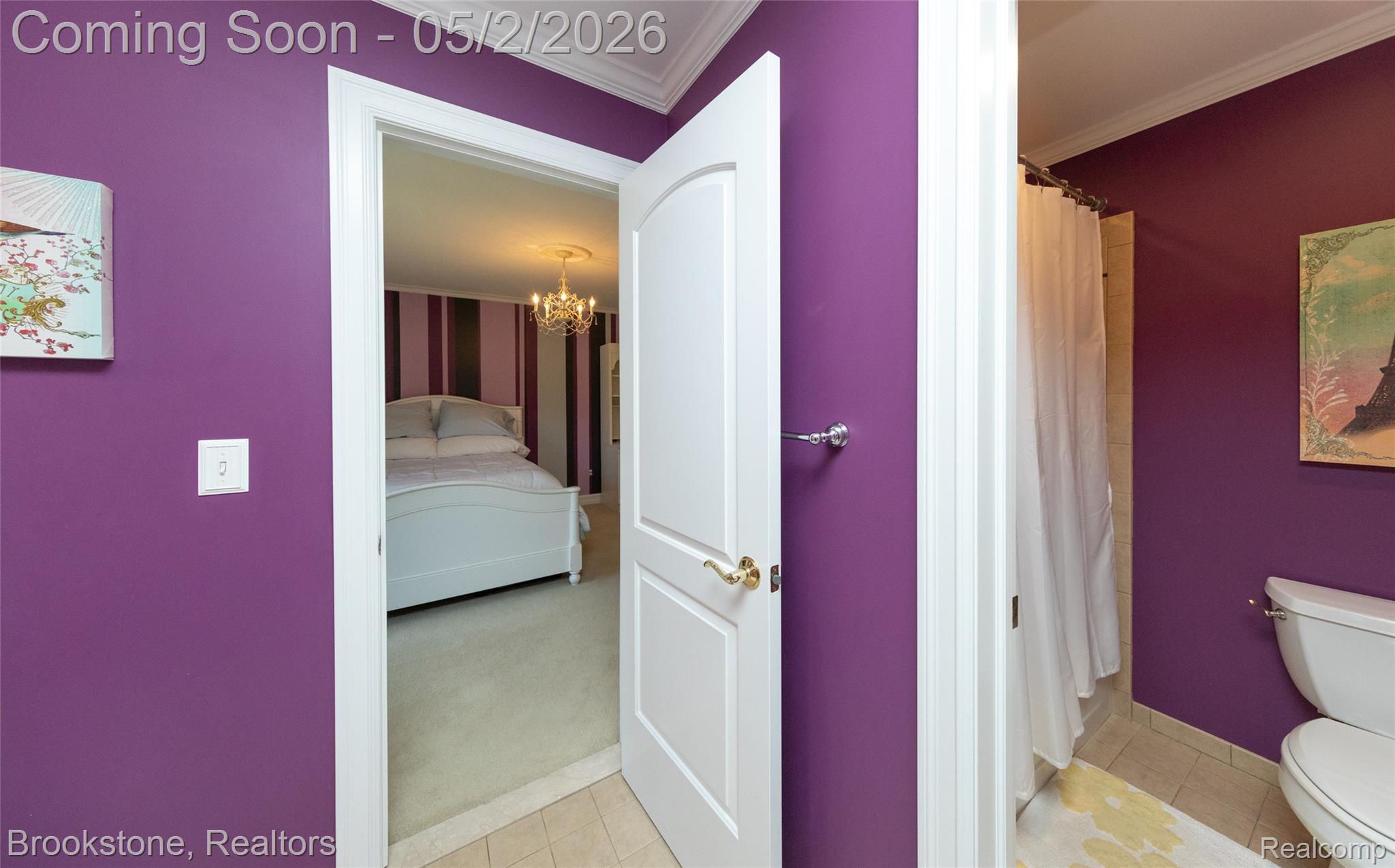 9811 KINGSTON POINTE