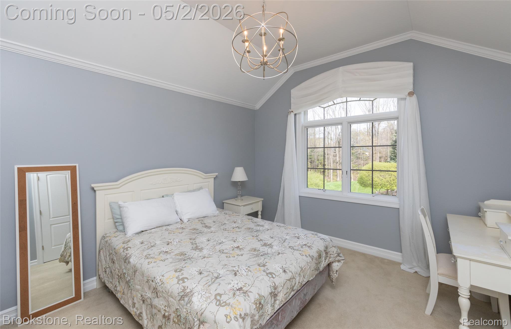 9811 KINGSTON POINTE