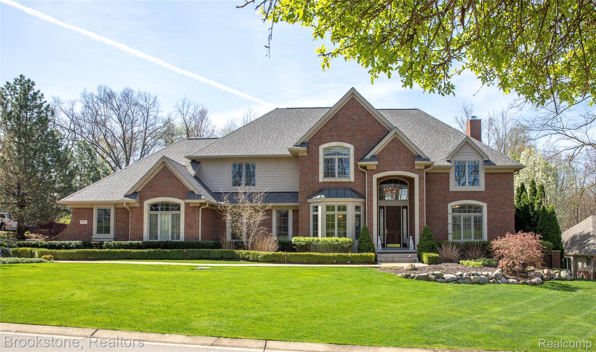9811 KINGSTON POINTE