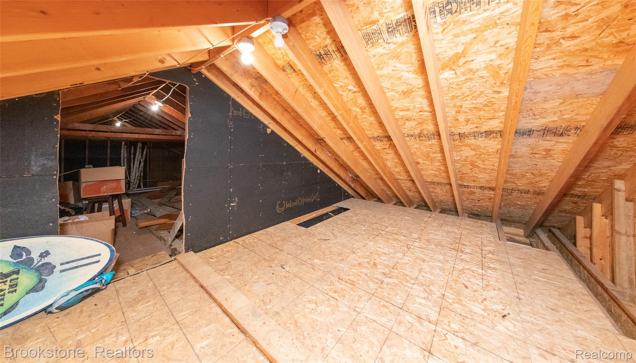 1322 MEADOW GREEN