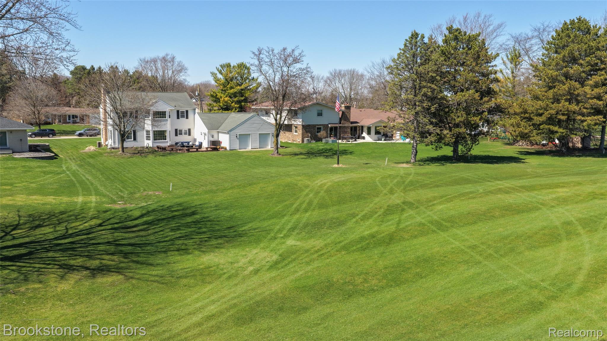 1322 MEADOW GREEN