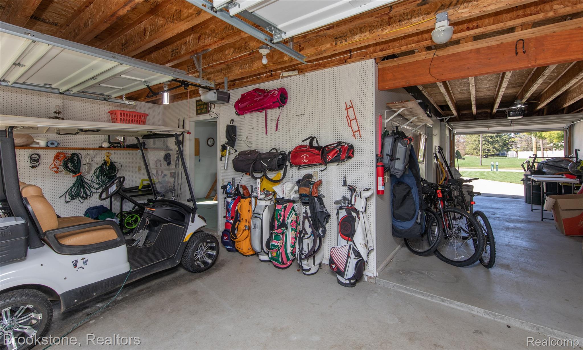 1322 MEADOW GREEN