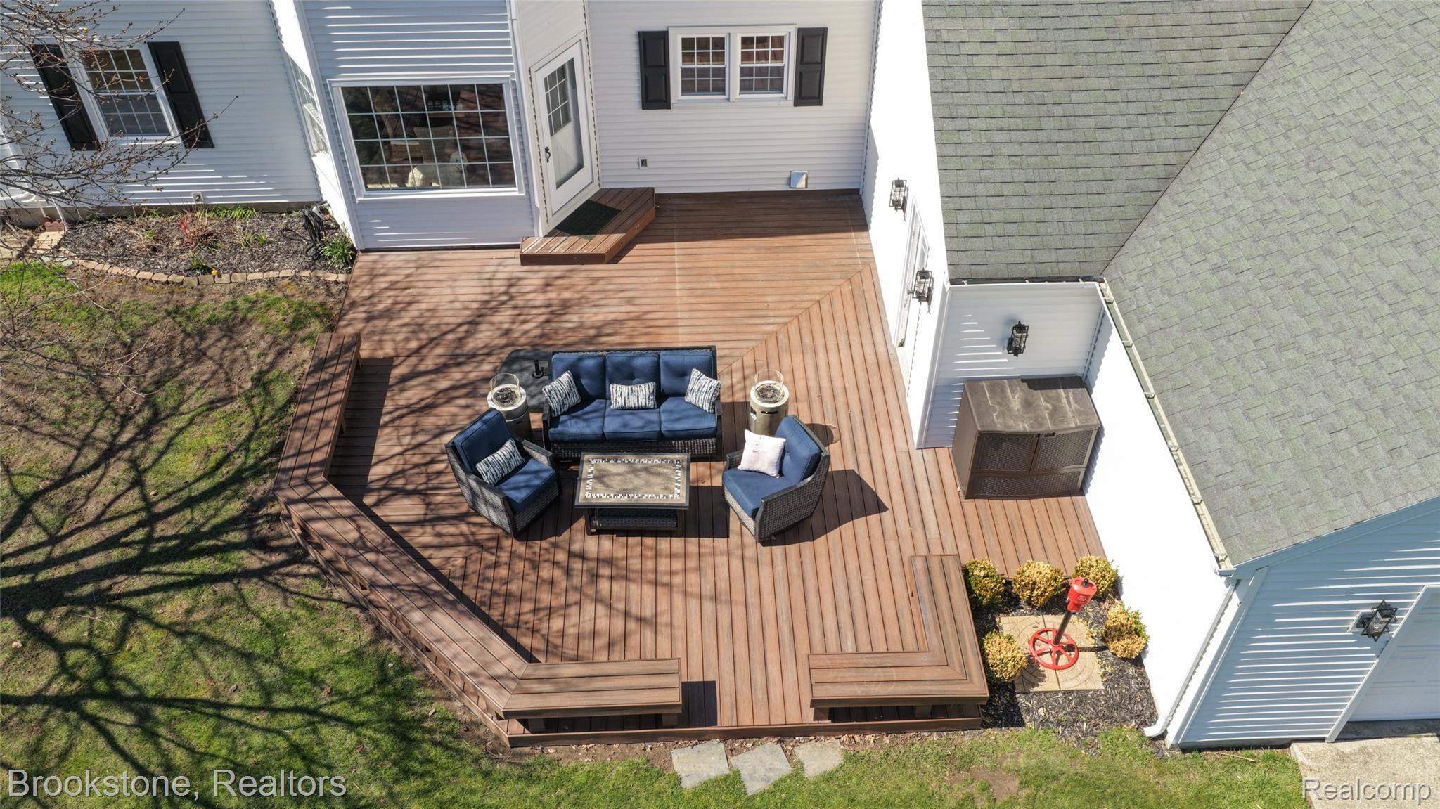 1322 MEADOW GREEN
