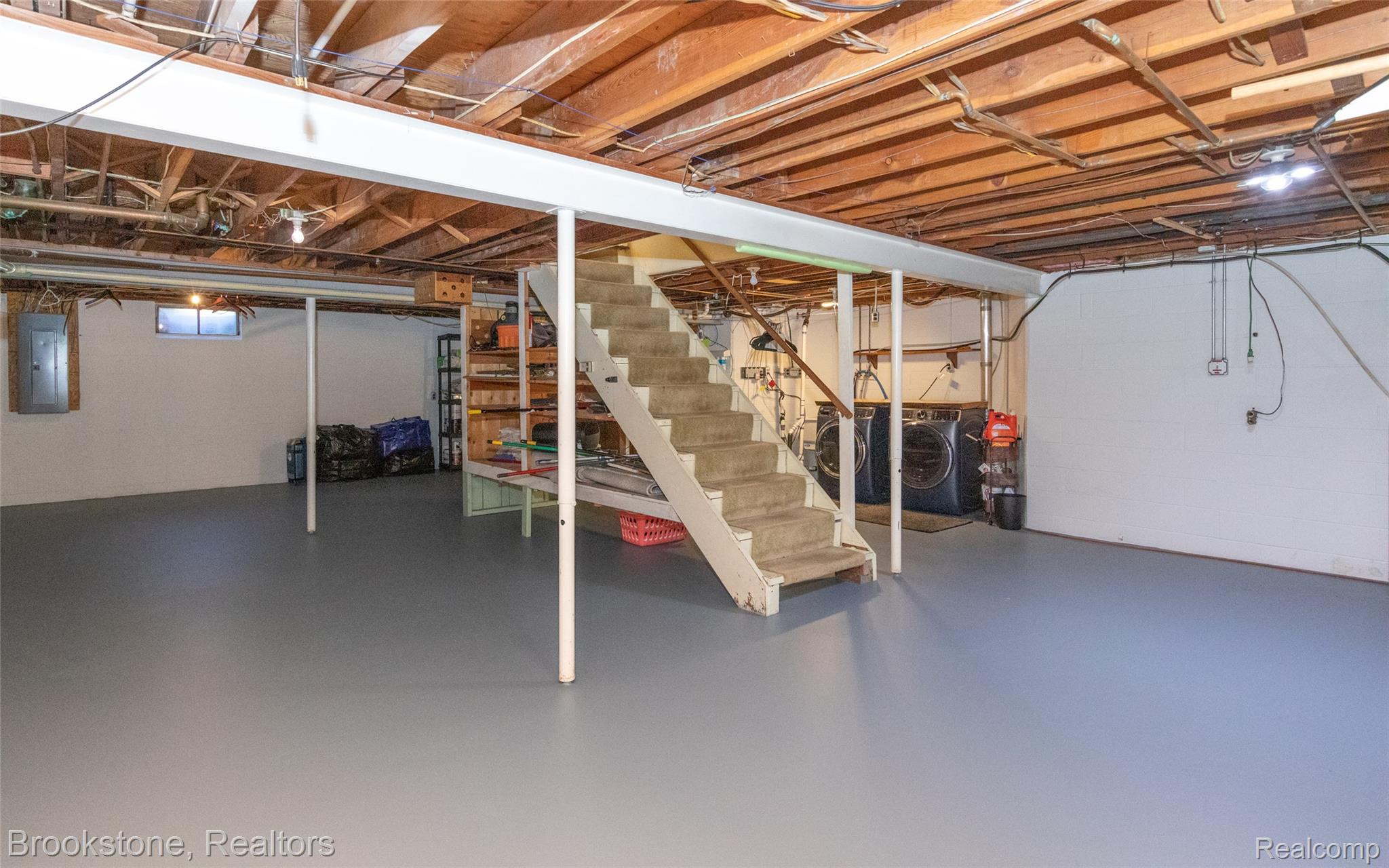1322 MEADOW GREEN