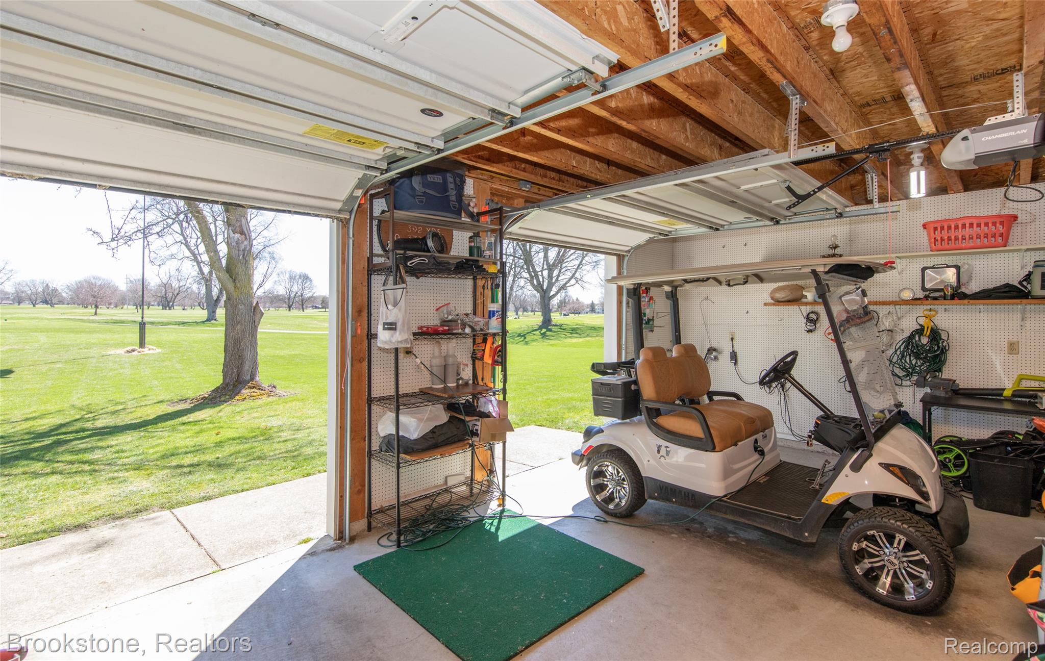 1322 MEADOW GREEN