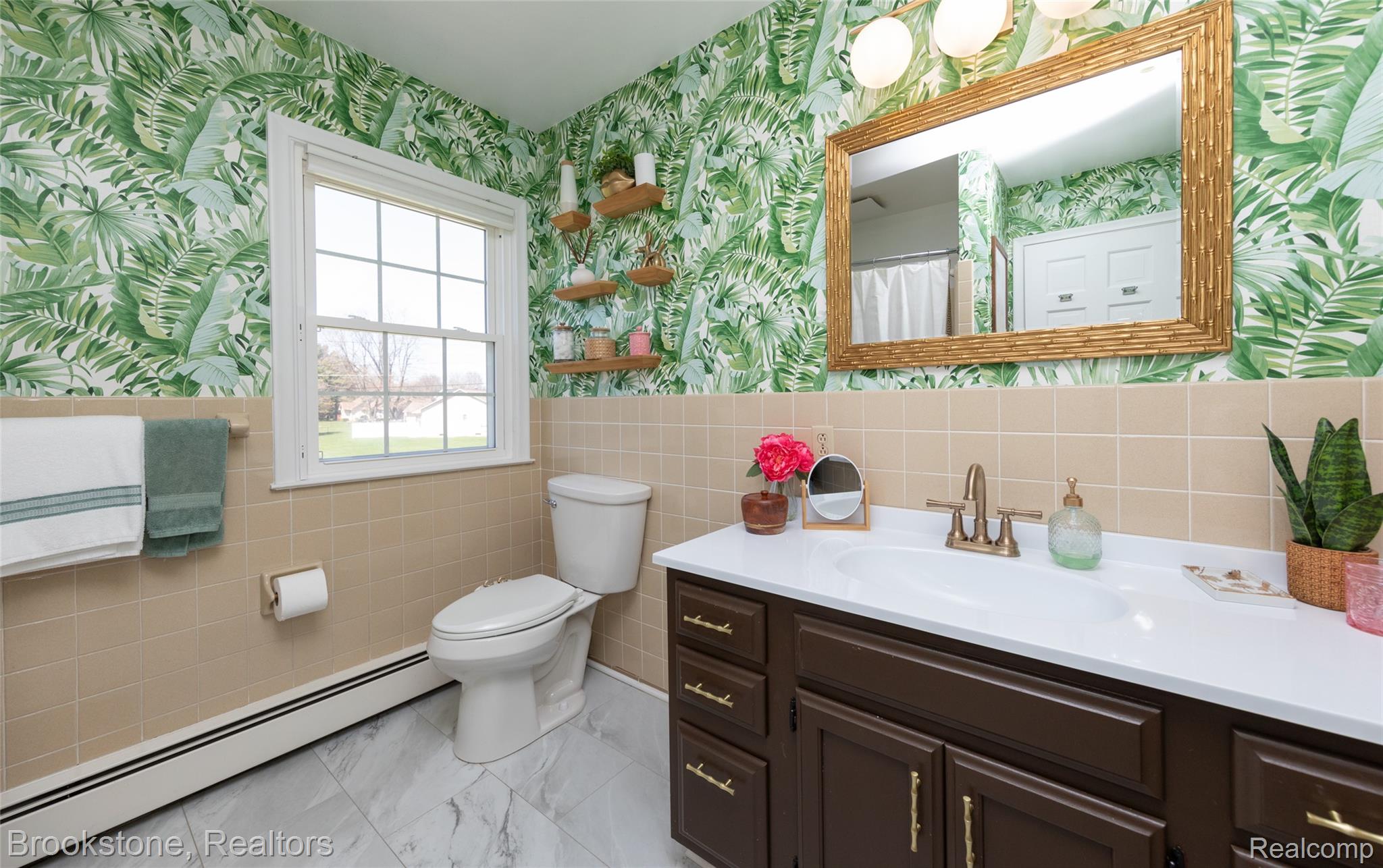 1322 MEADOW GREEN