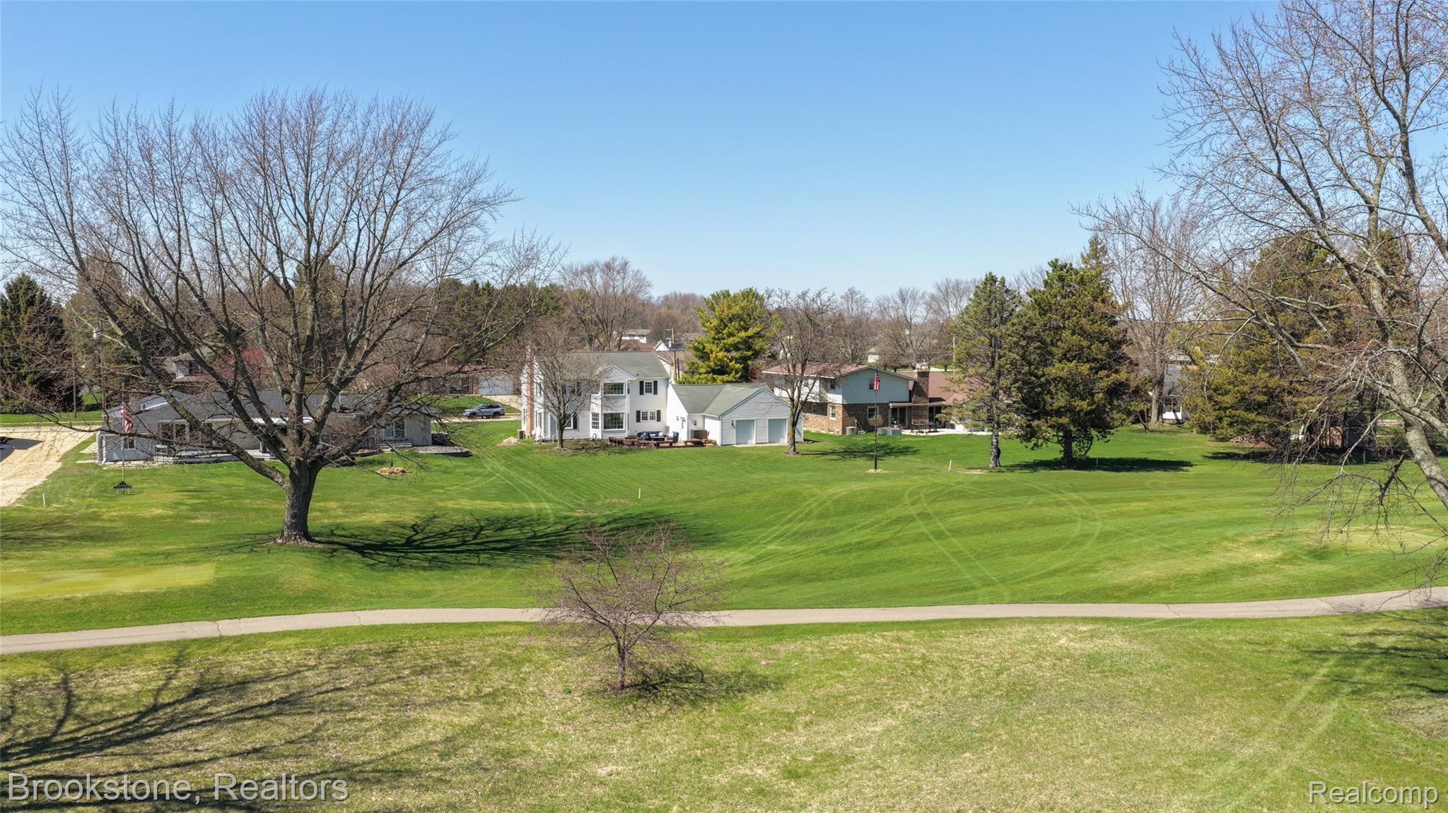 1322 MEADOW GREEN