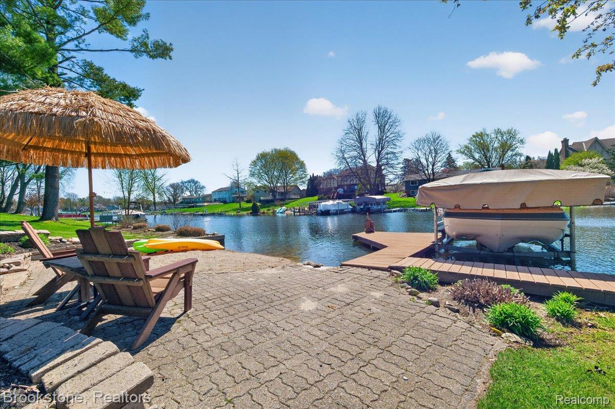 3426 KINGSWAY