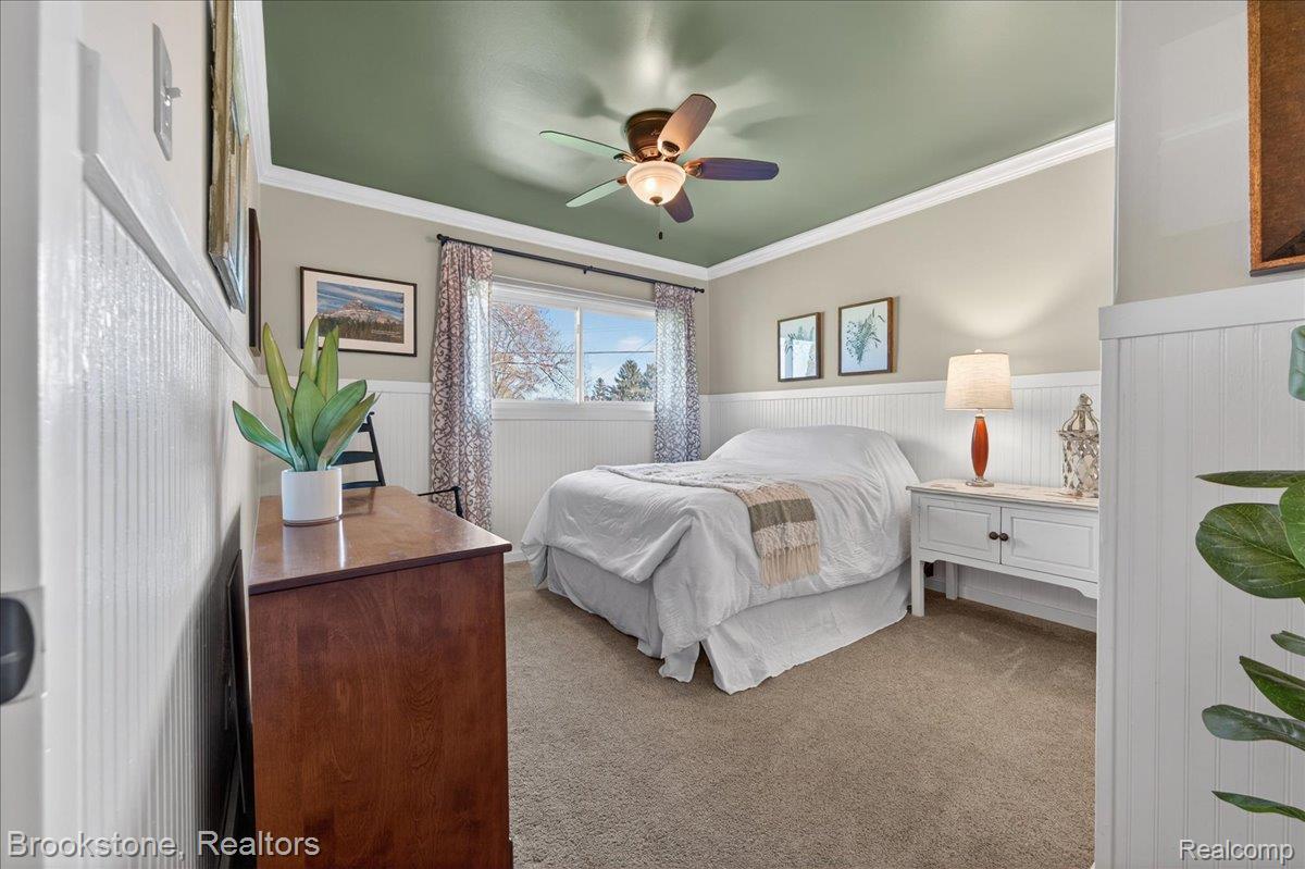 3426 KINGSWAY