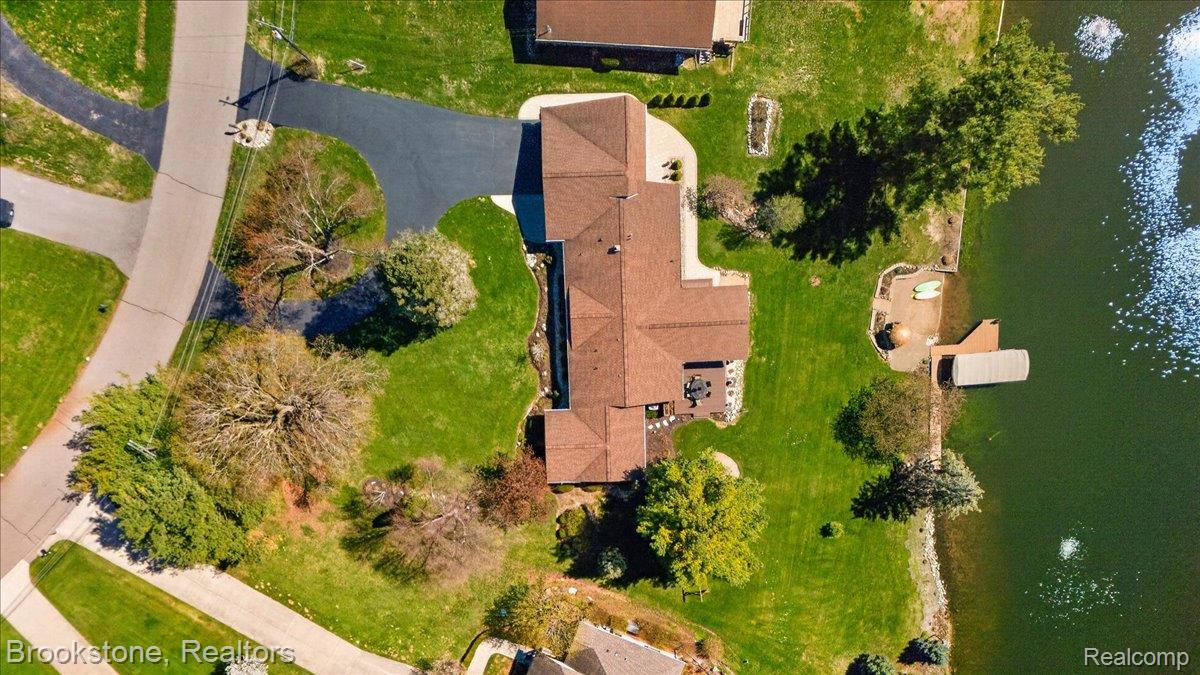 3426 KINGSWAY