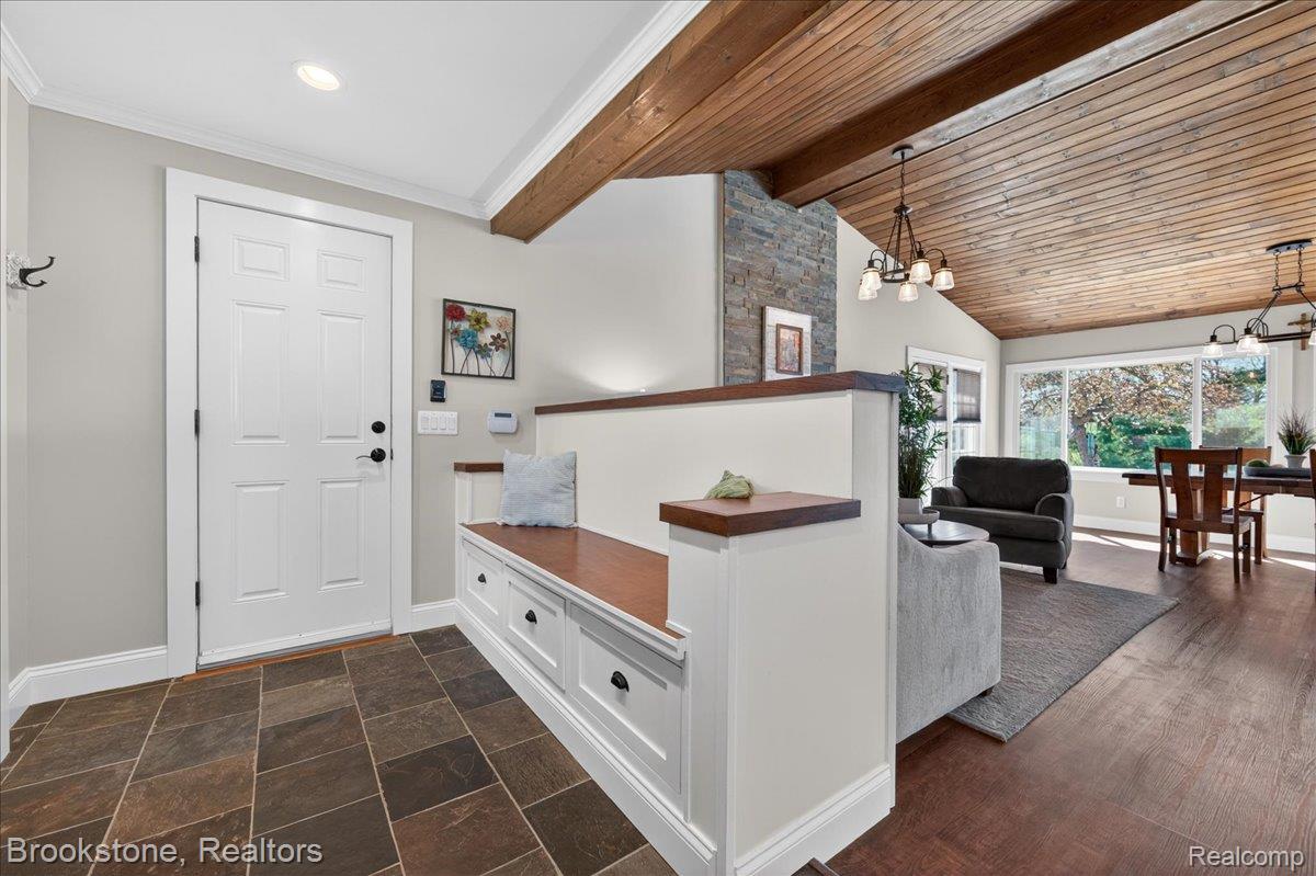 3426 KINGSWAY