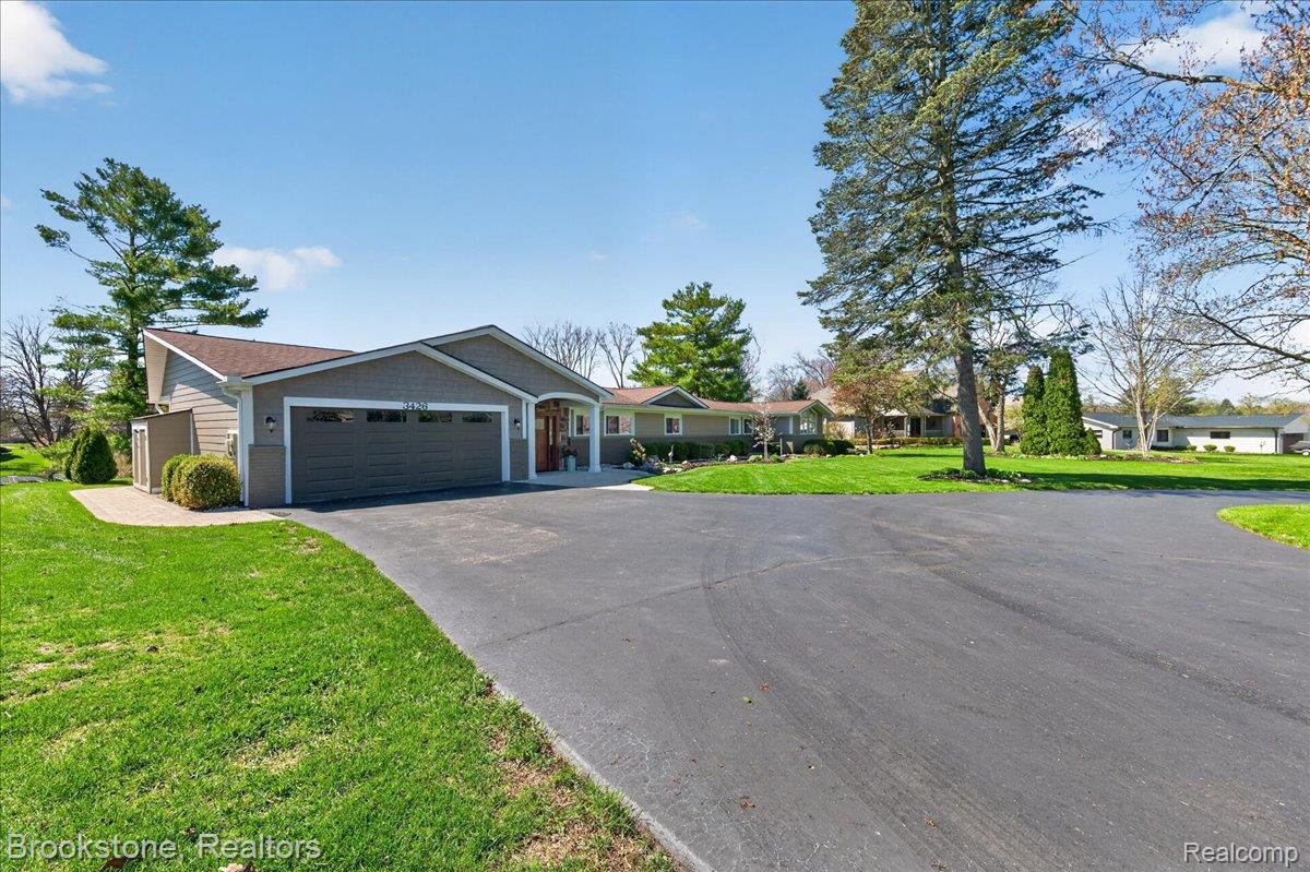 3426 KINGSWAY