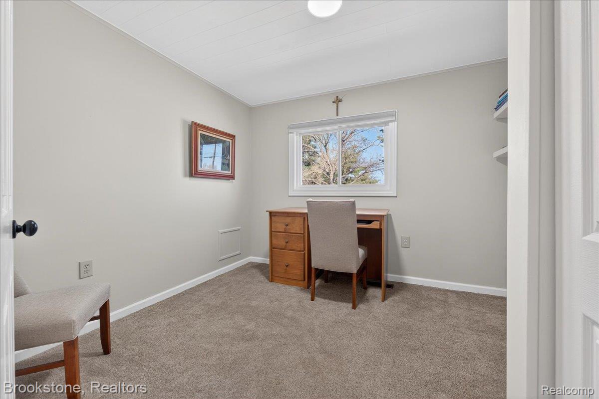 3426 KINGSWAY