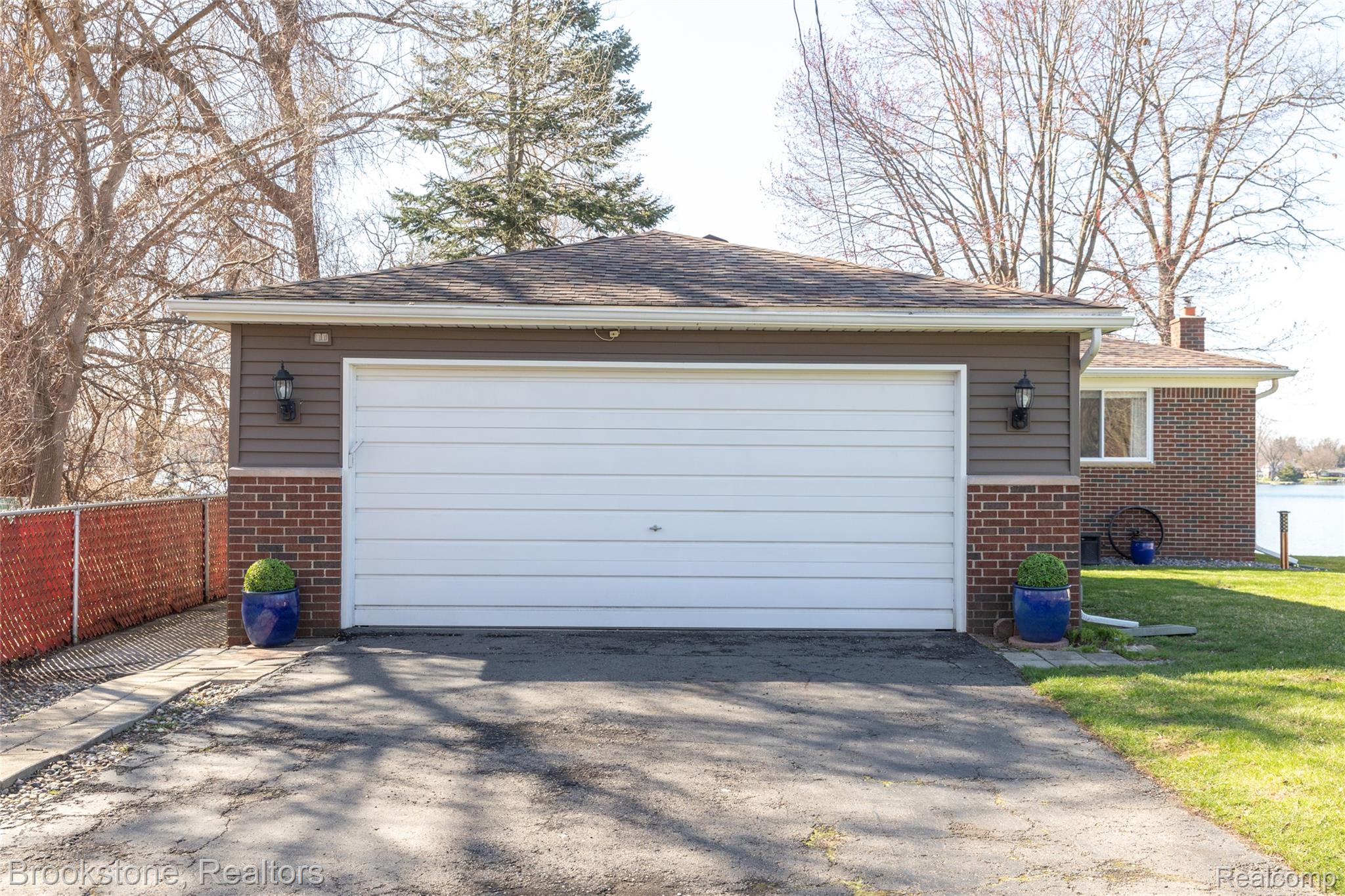 2773 MAPLE RIDGE