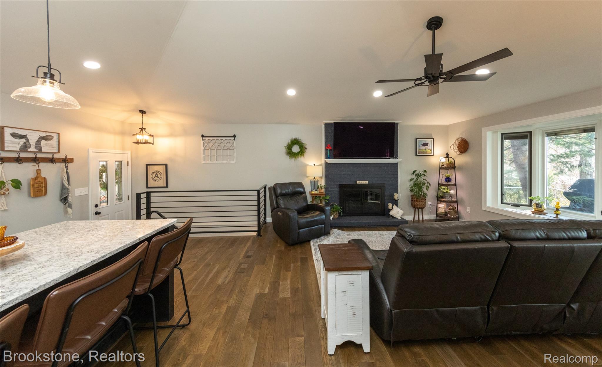 2773 MAPLE RIDGE