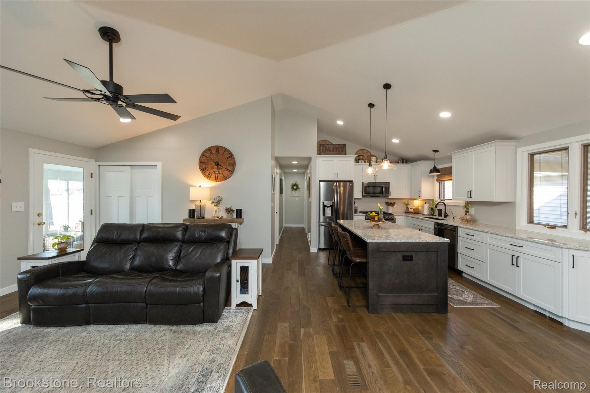 2773 MAPLE RIDGE