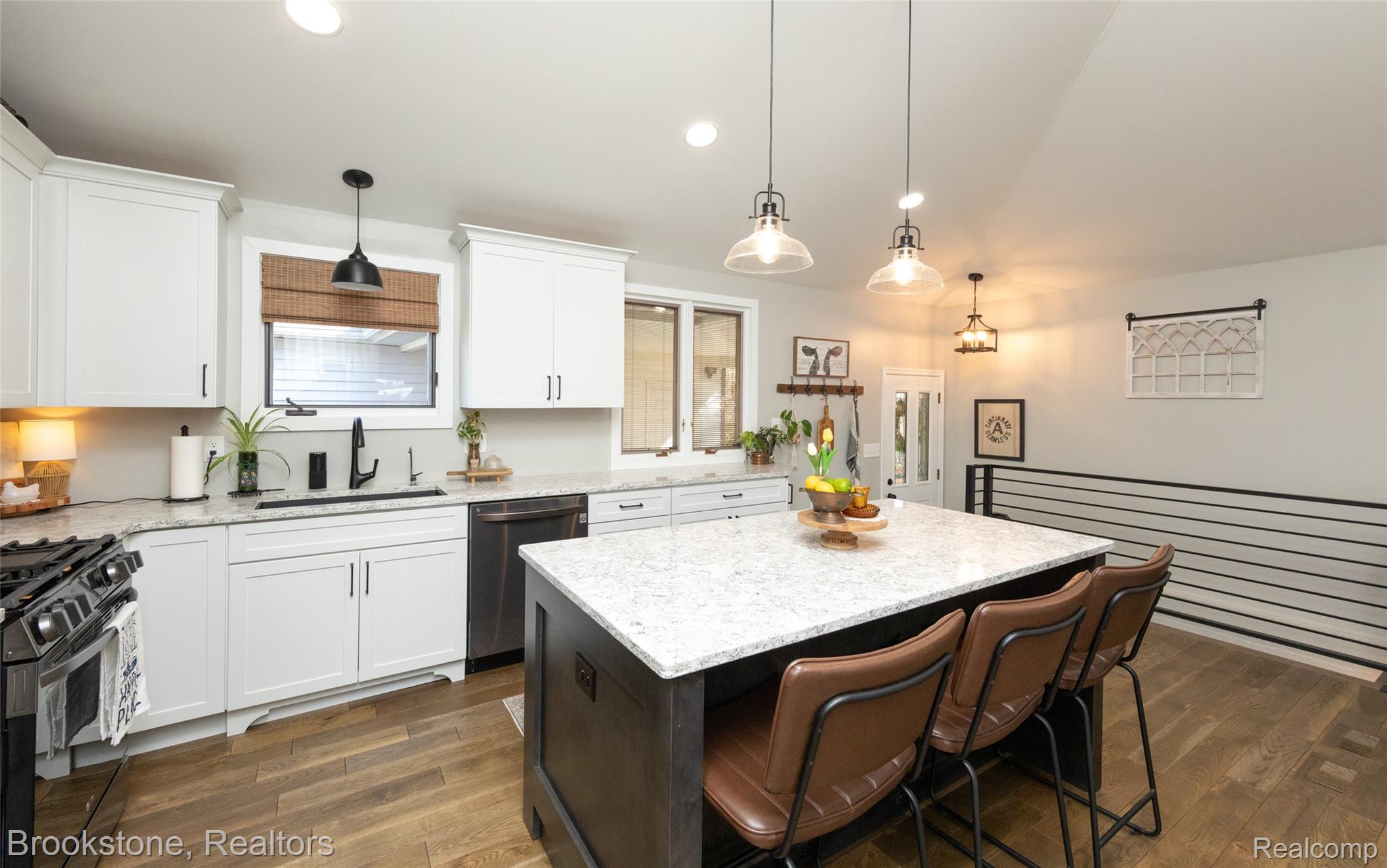 2773 MAPLE RIDGE