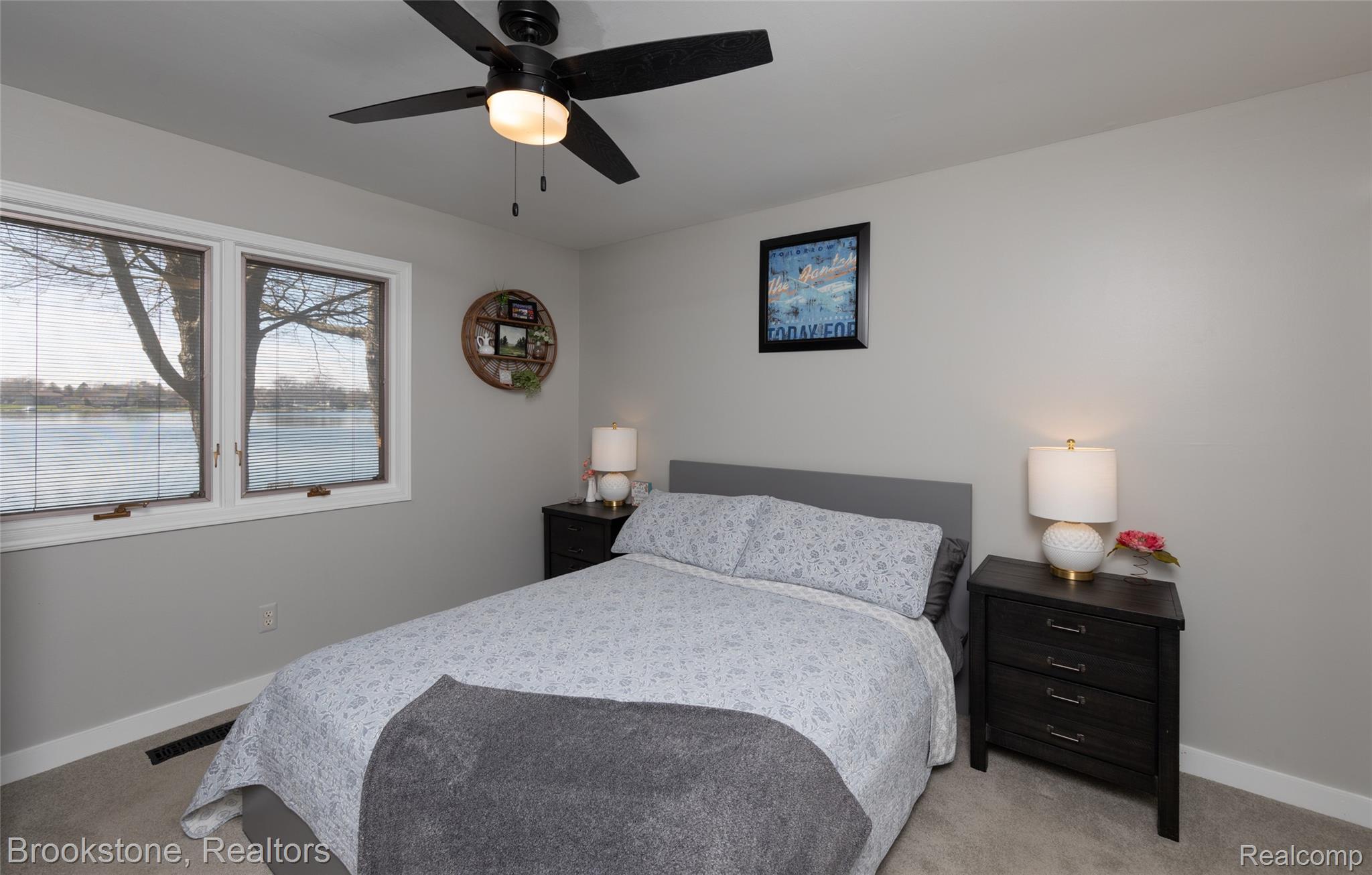 2773 MAPLE RIDGE