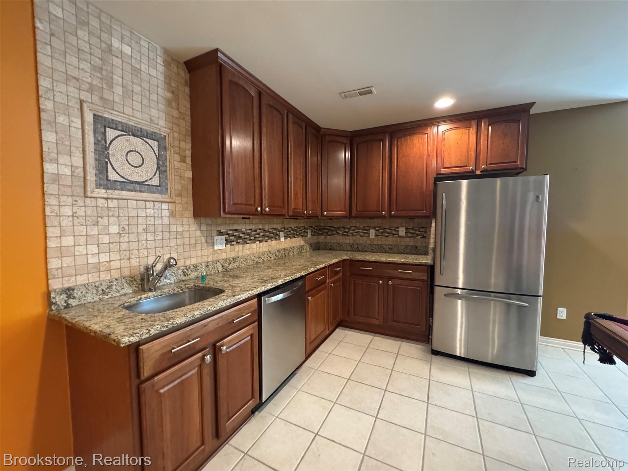 24817 VALLEYWOOD