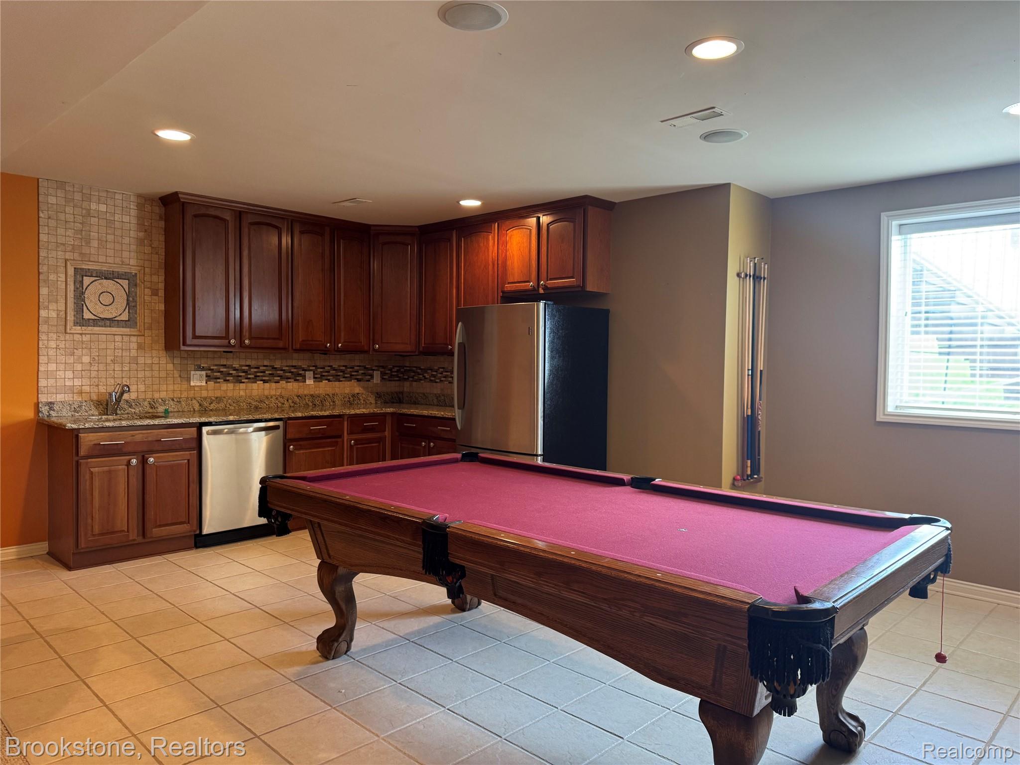 24817 VALLEYWOOD
