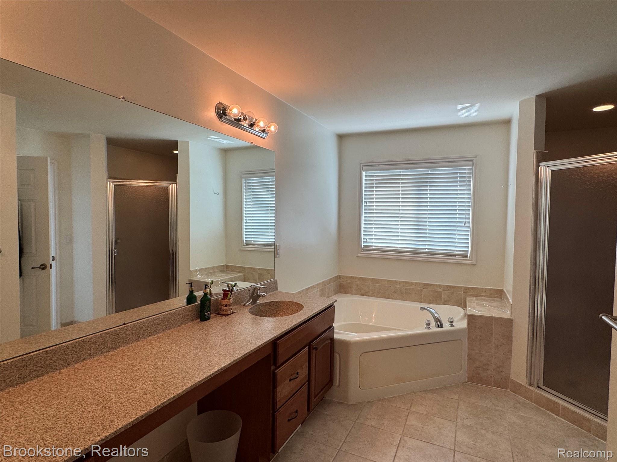 24817 VALLEYWOOD