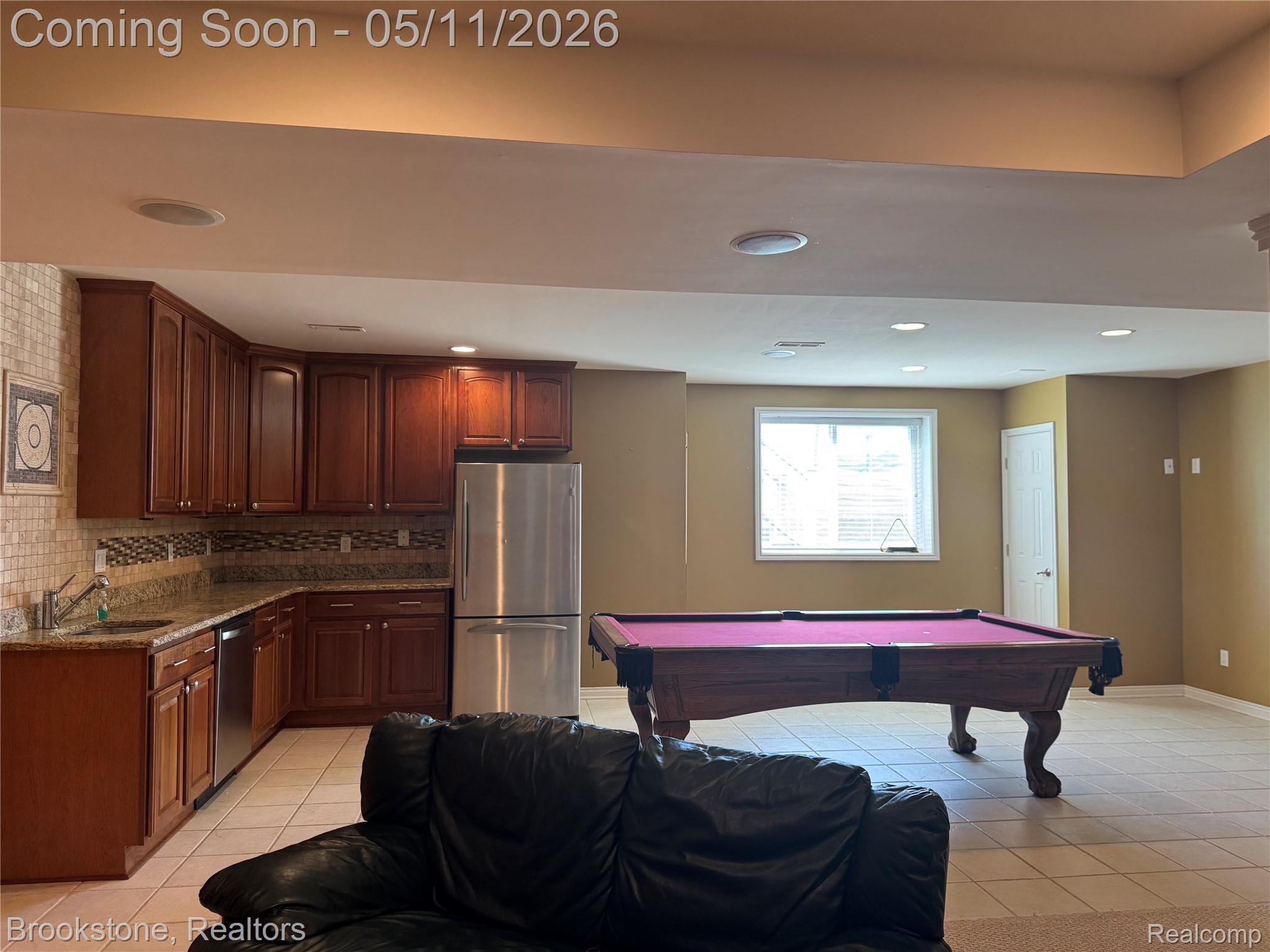 24817 VALLEYWOOD
