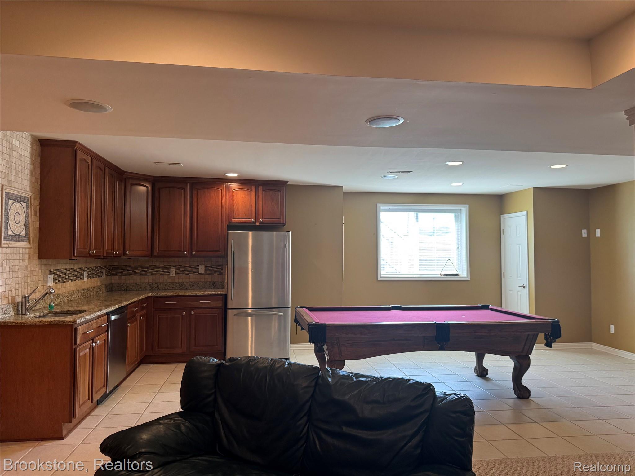 24817 VALLEYWOOD