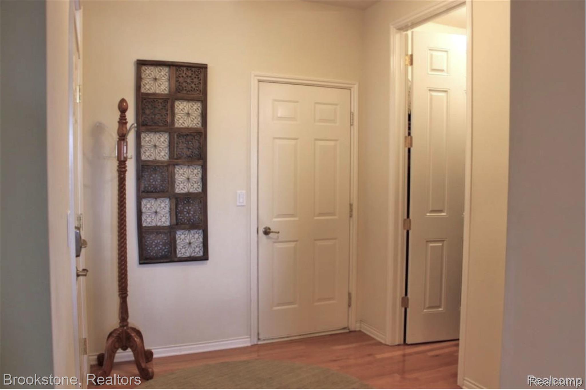 24817 VALLEYWOOD