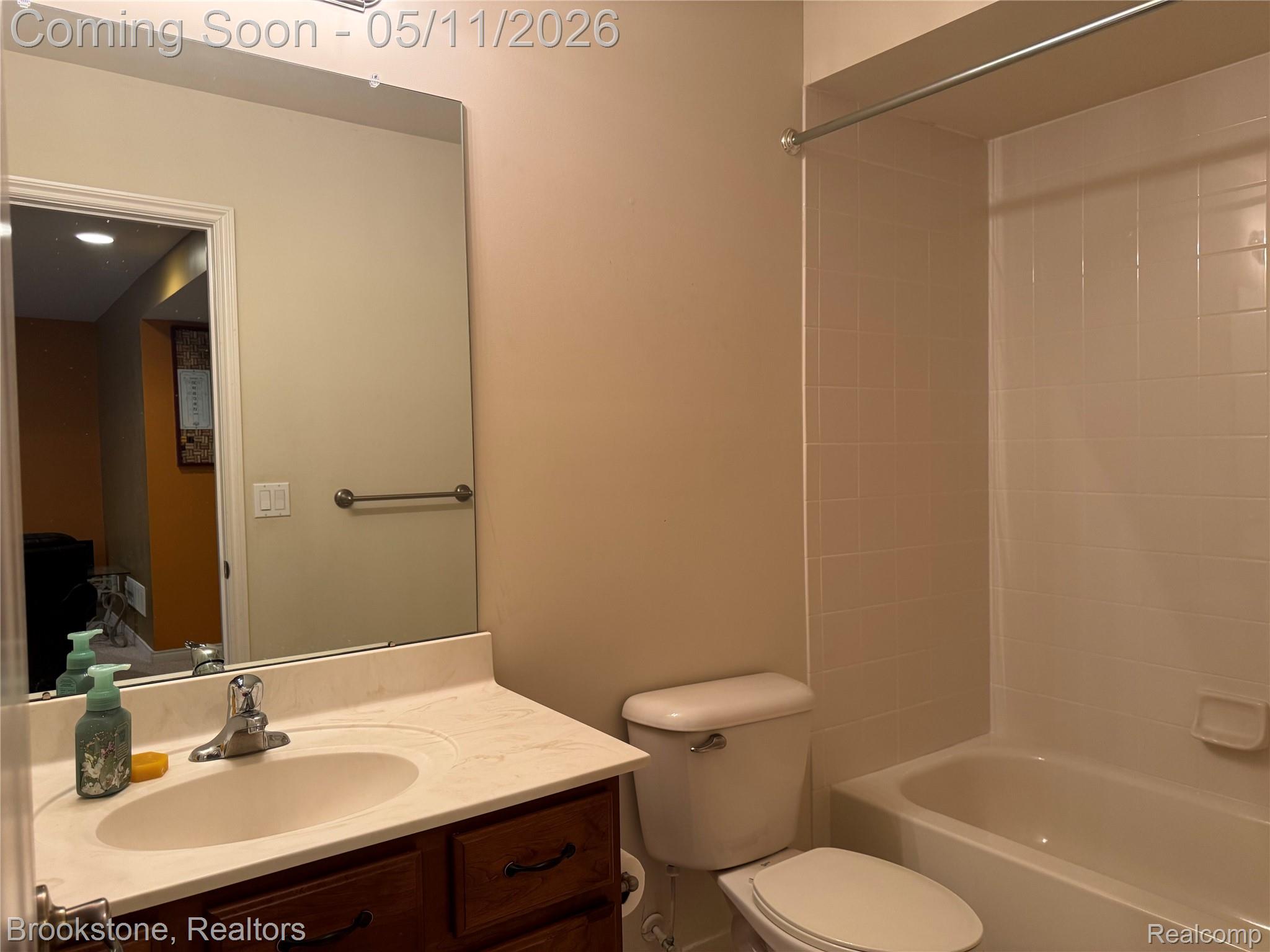 24817 VALLEYWOOD
