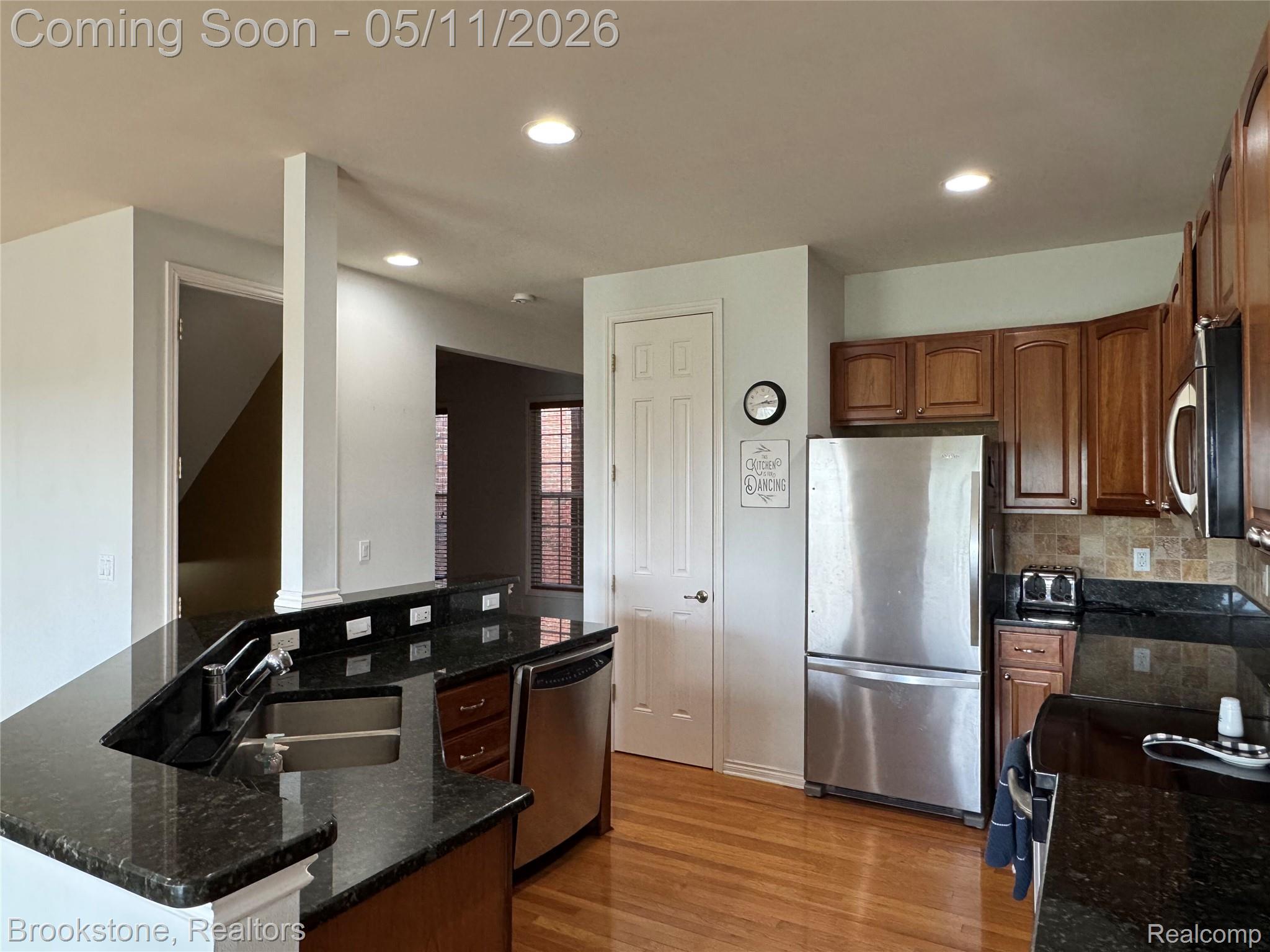 24817 VALLEYWOOD