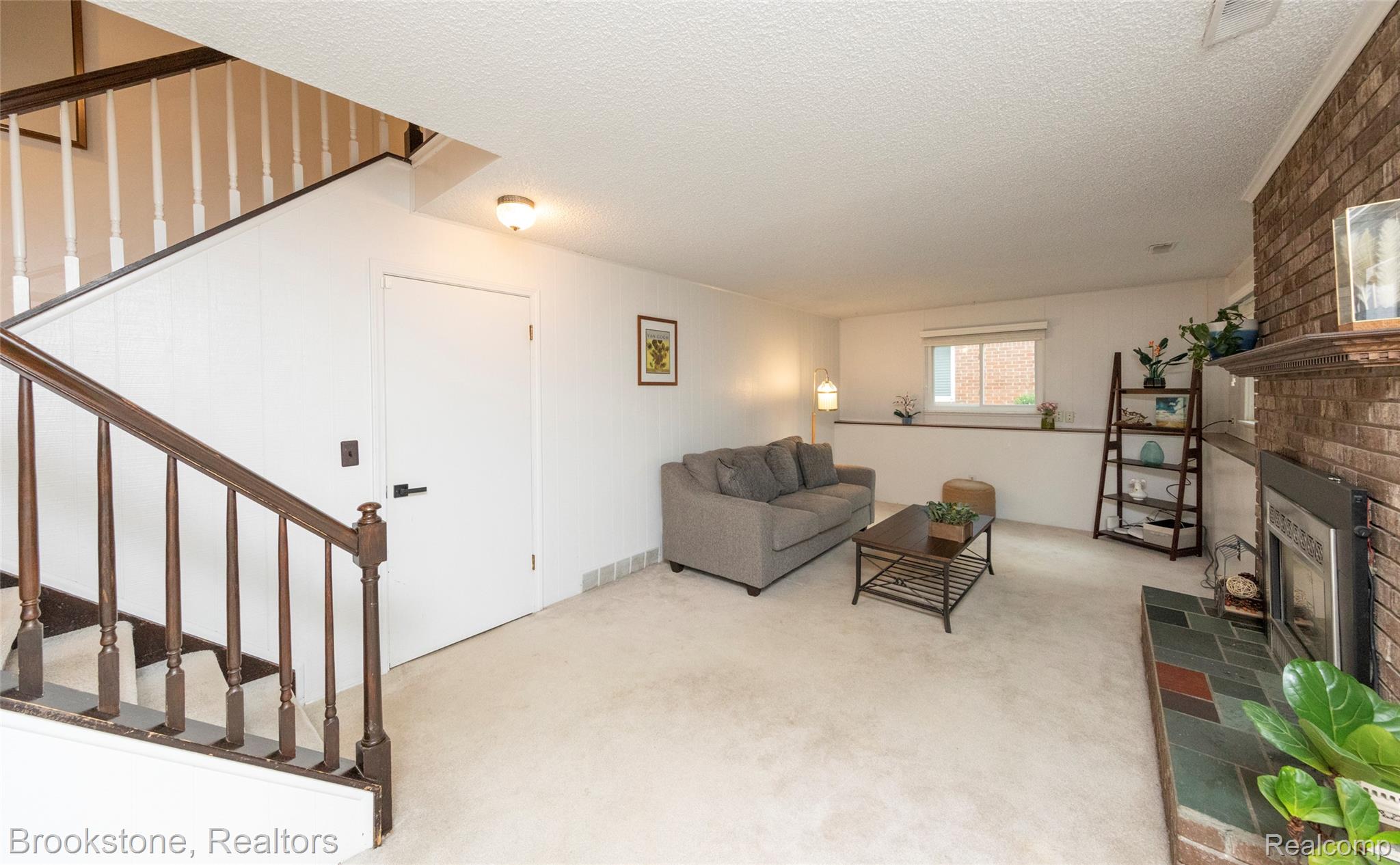 42088 Greenwood Drive