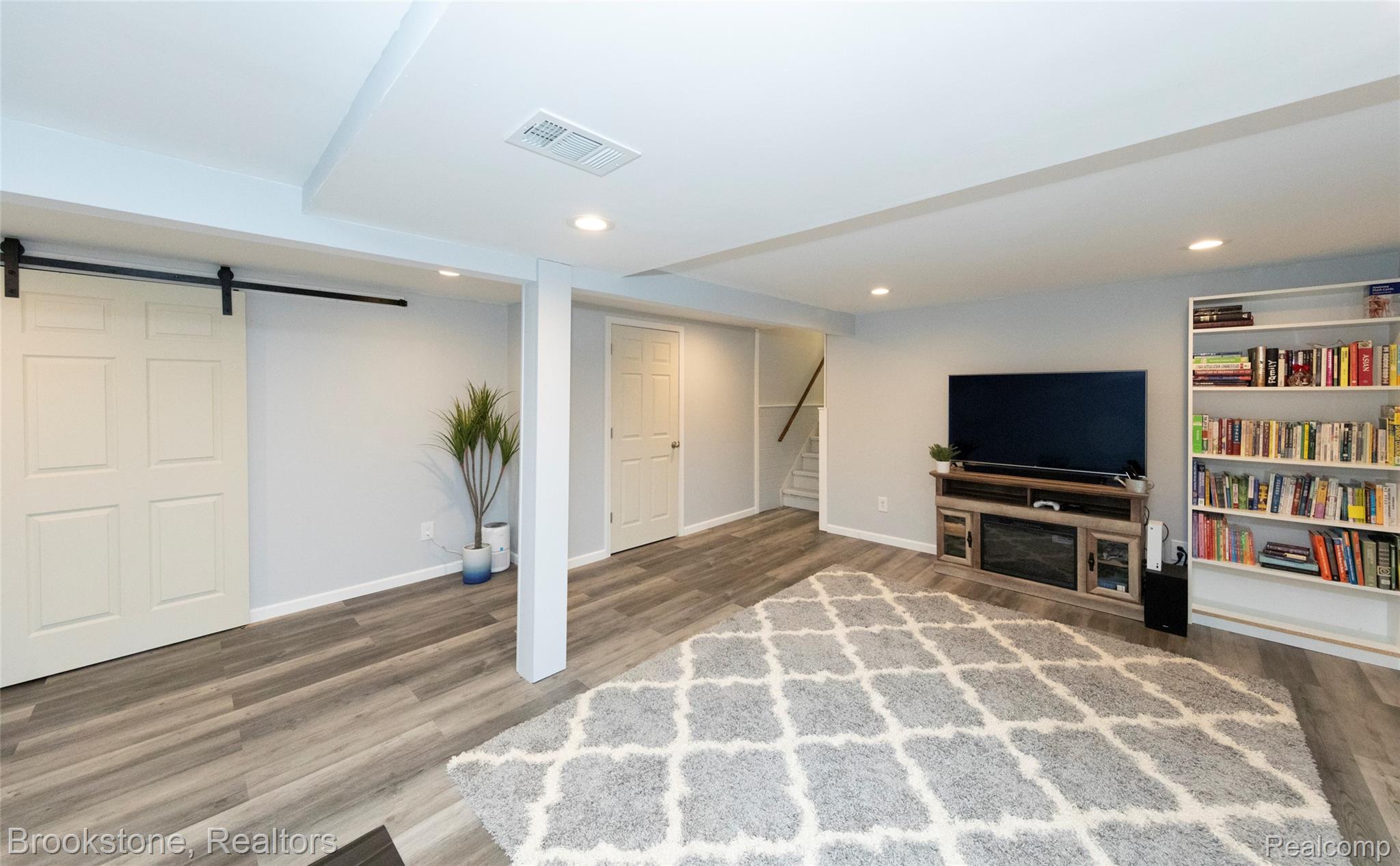 42088 Greenwood Drive